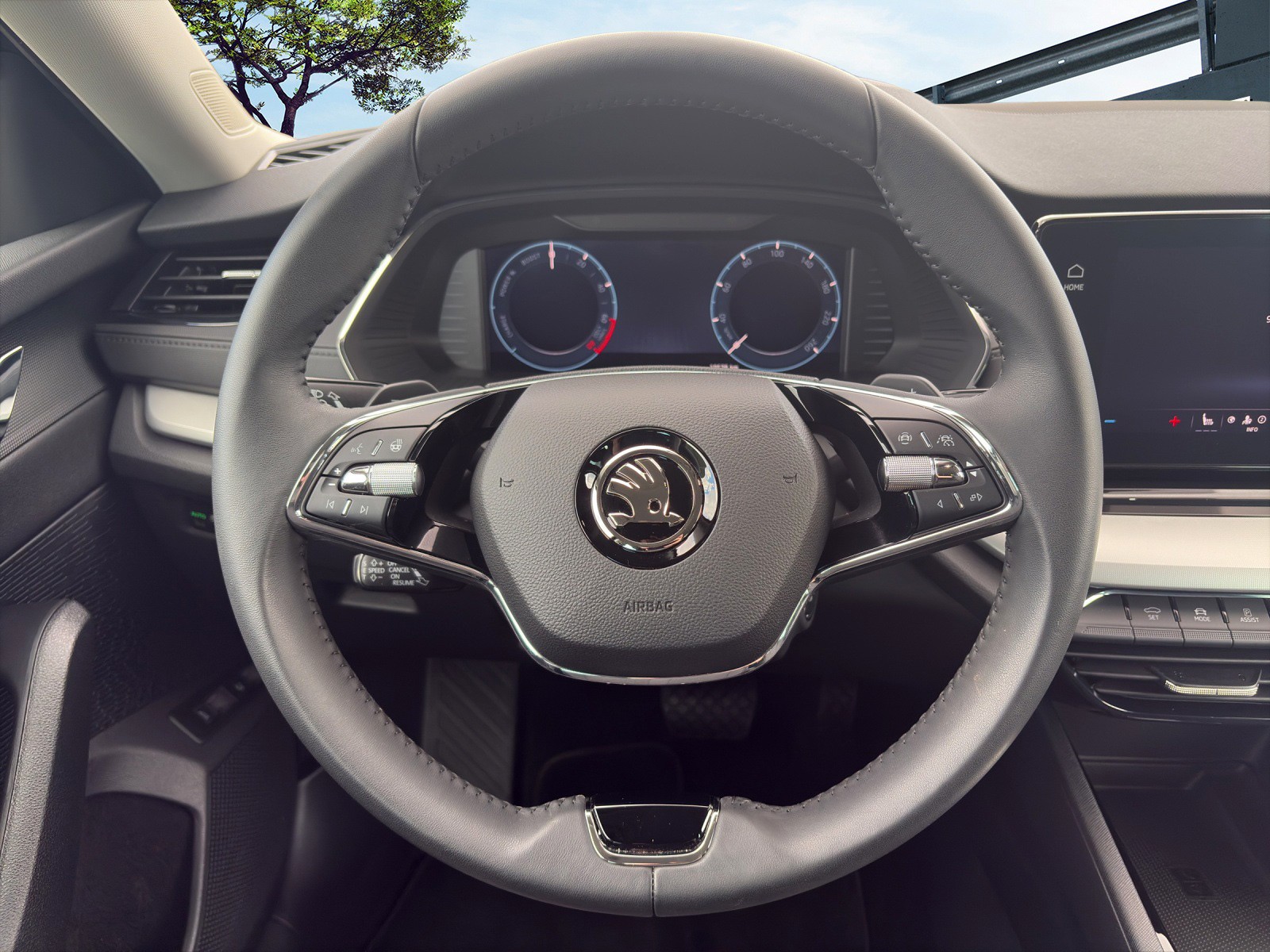 SKODA Octavia Combi 1.4 TSI PHEV DSG Ambition-image-10