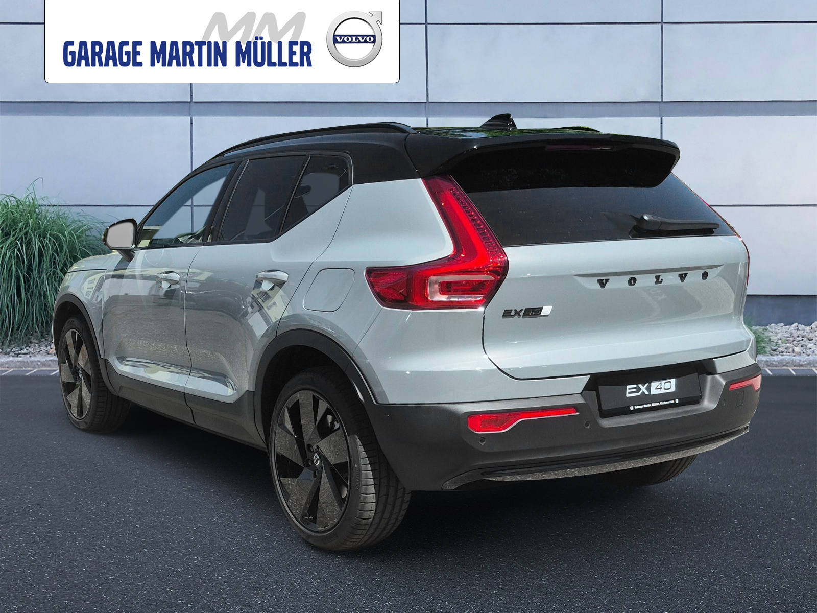 VOLVO EX40 Twin Black Edition AWD-showroom-element-2