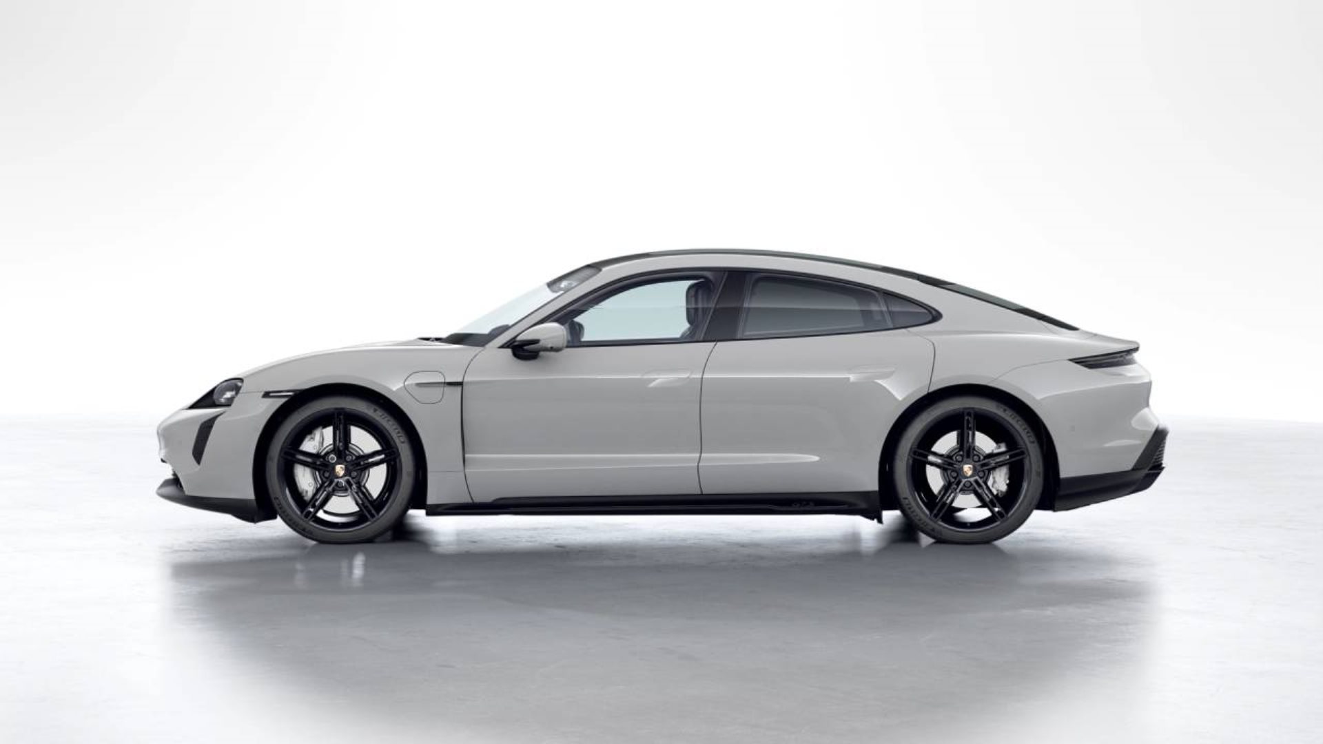 PORSCHE Taycan GTS-showroom-element-1