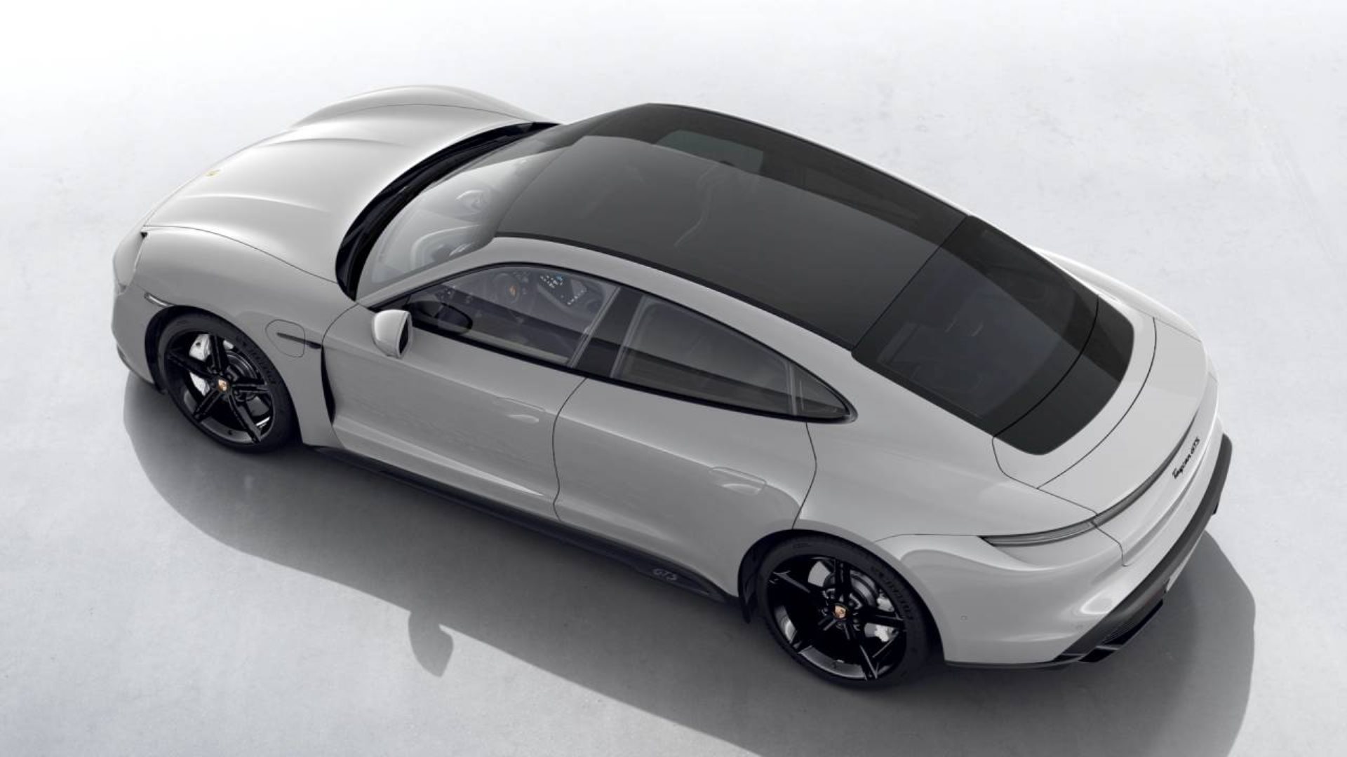 PORSCHE Taycan GTS-showroom-element-3
