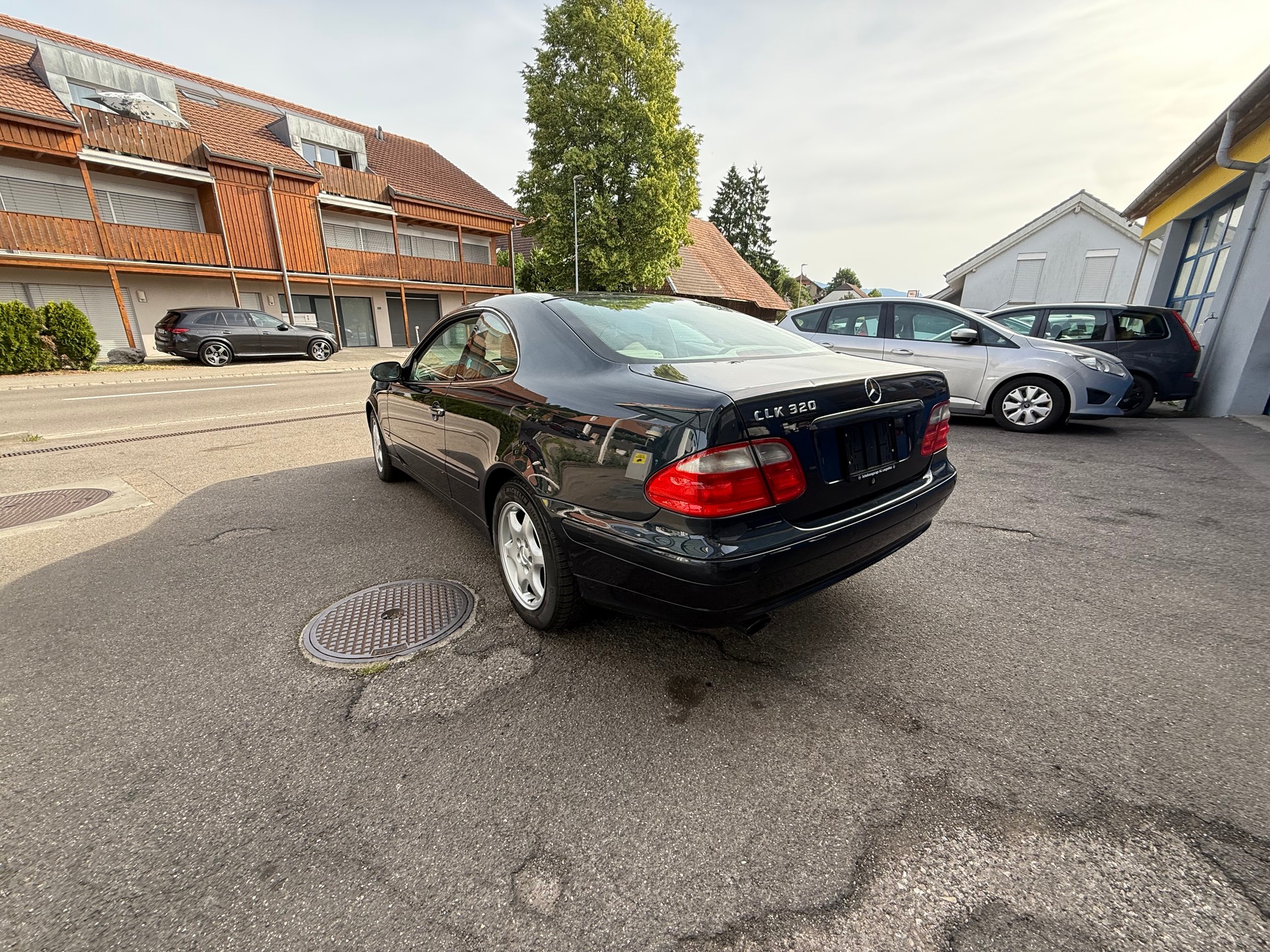 MERCEDES-BENZ CLK 320 Elégance Automatic-image-4