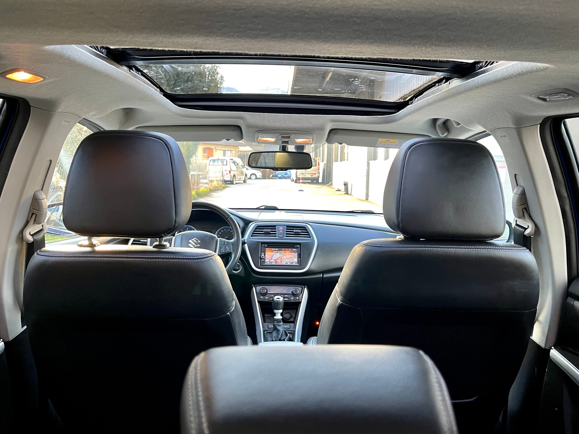 SUZUKI SX4 S-Cross 1.6 TD GL Top 4WD-image-20