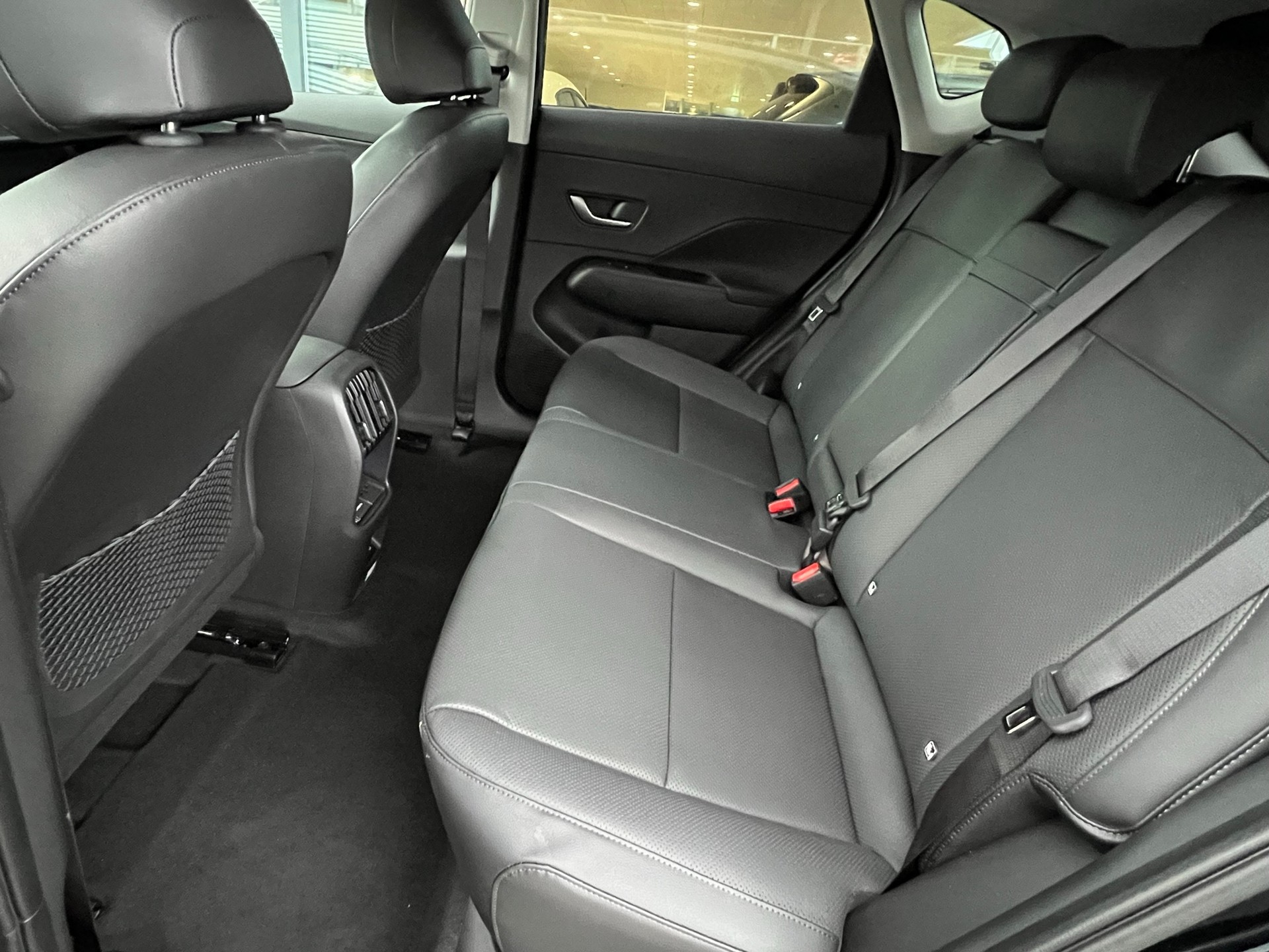 HYUNDAI Kona EV 65.4 kWh Vertex-image-7