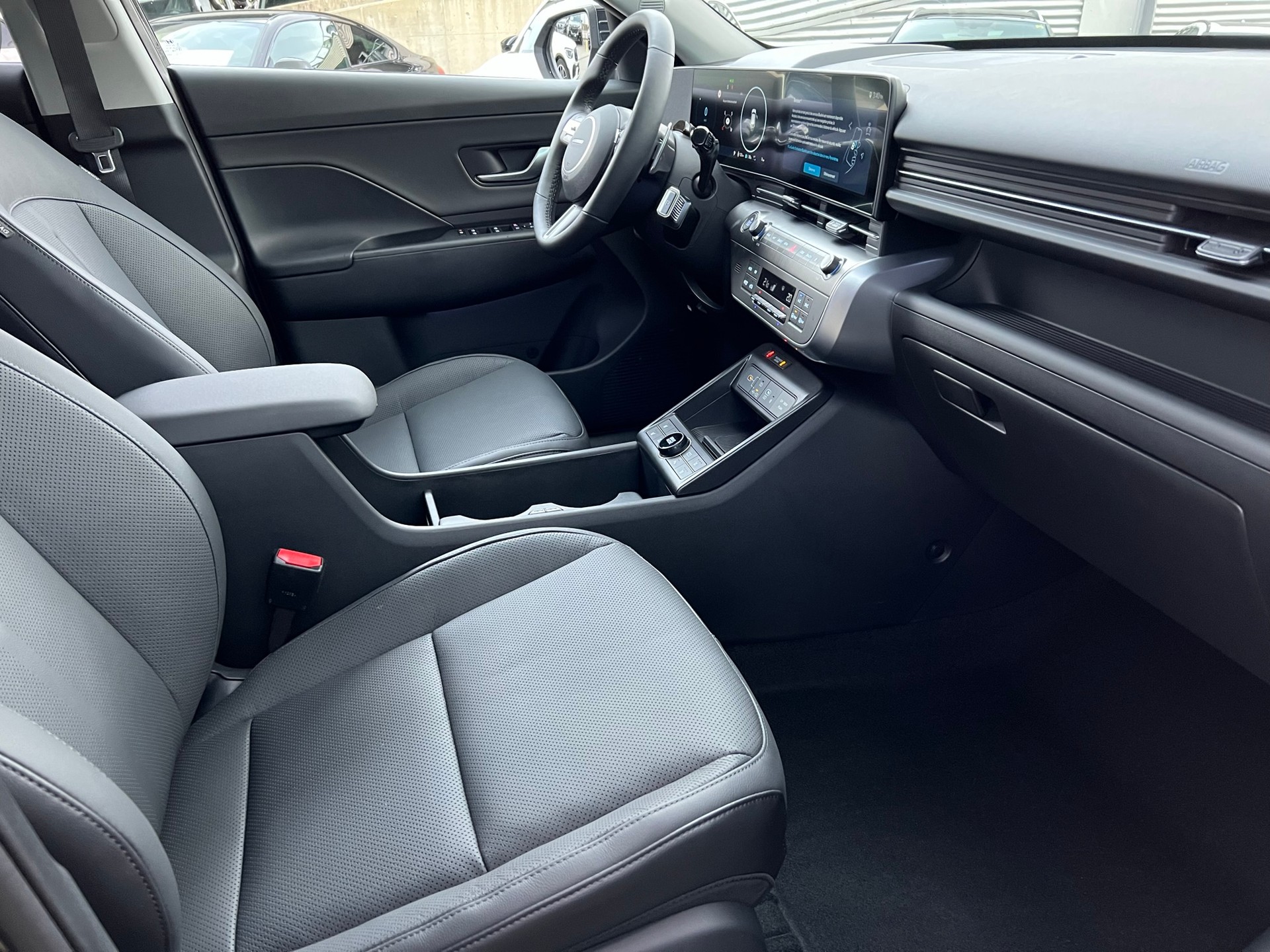 HYUNDAI Kona EV 65.4 kWh Vertex-image-4