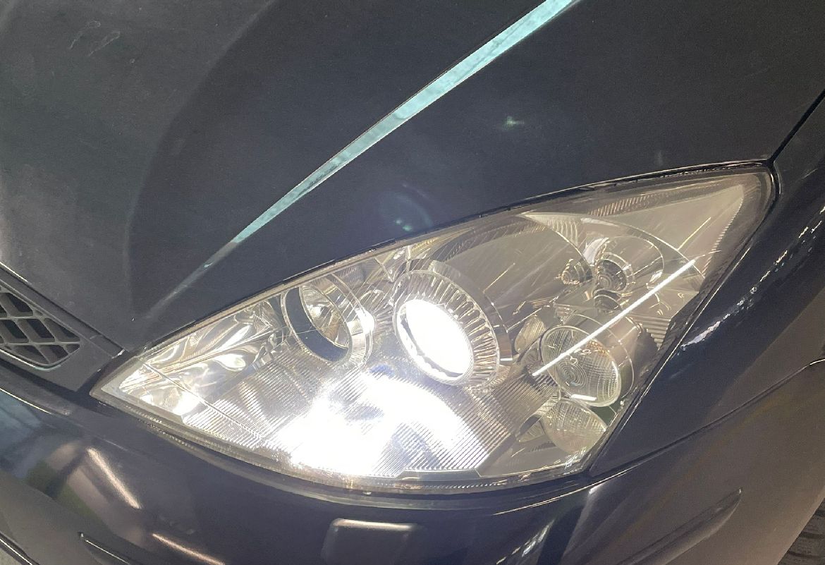 FORD Focus 2.0i 16V ST170-image-12