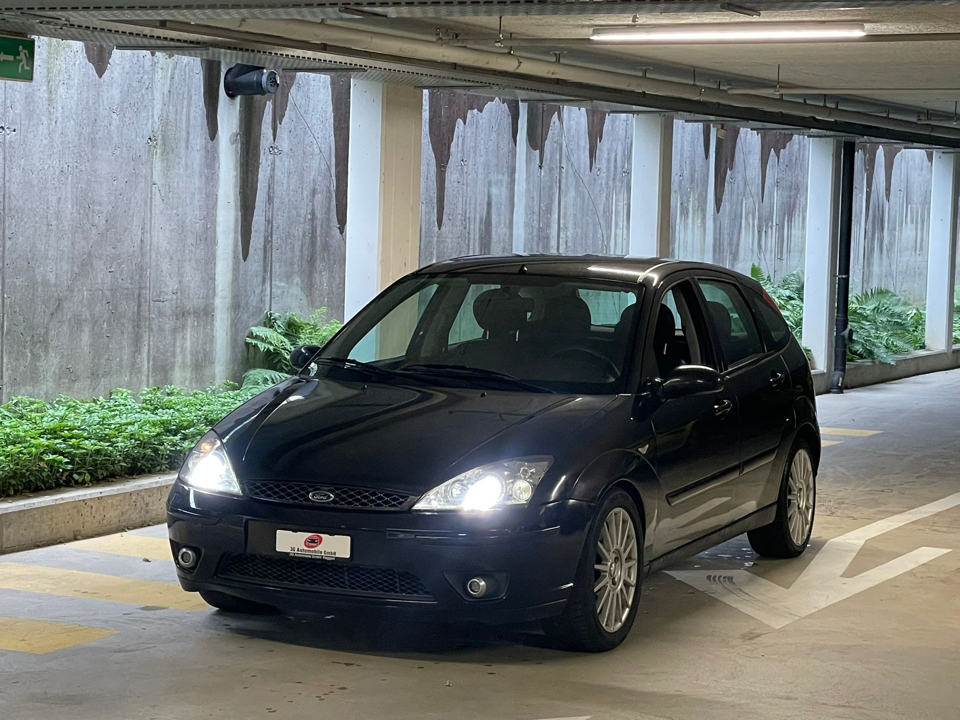 FORD Focus 2.0i 16V ST170-showroom-element-1