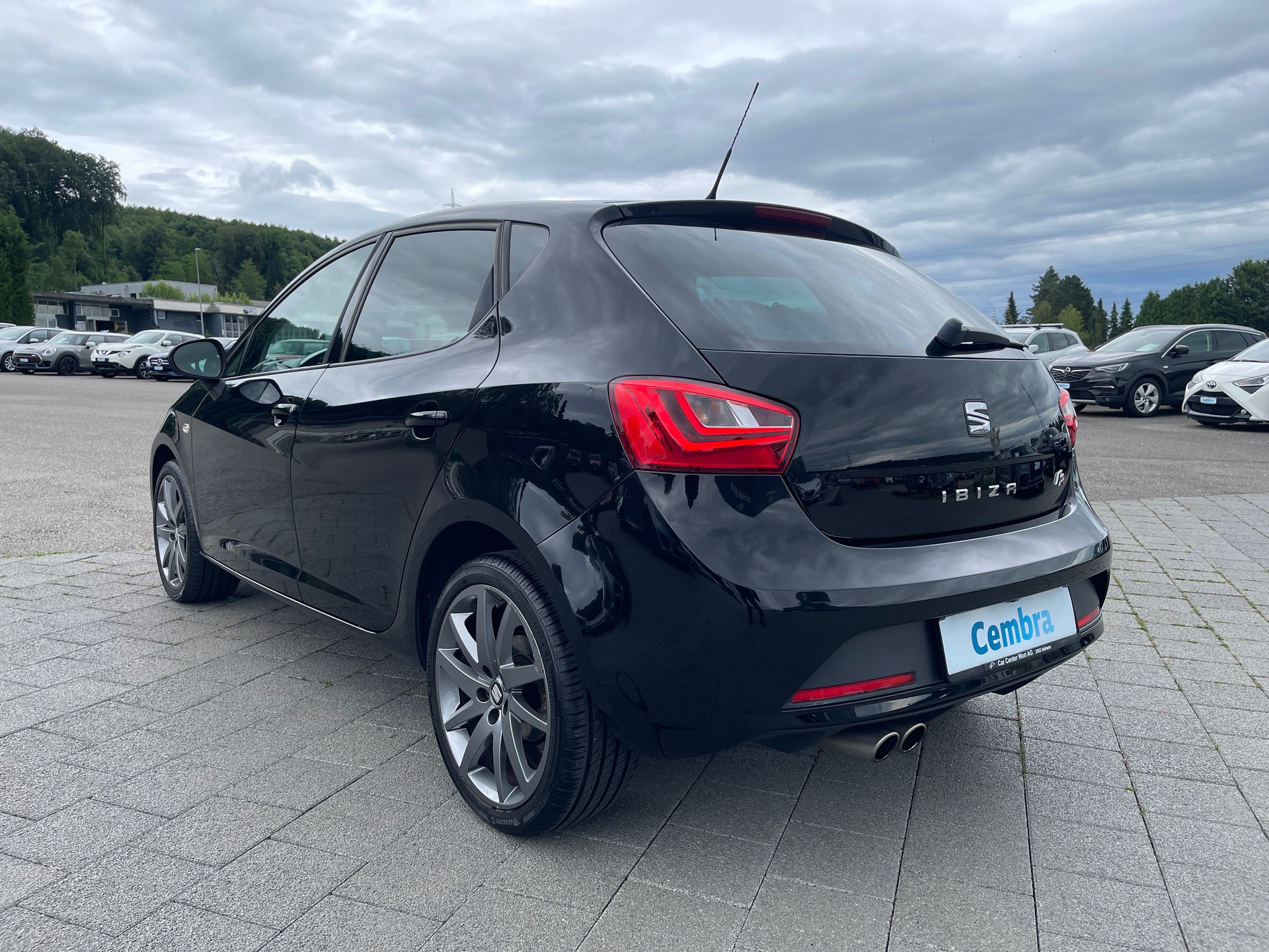 SEAT Ibiza 1.6 TDI FR-image-2