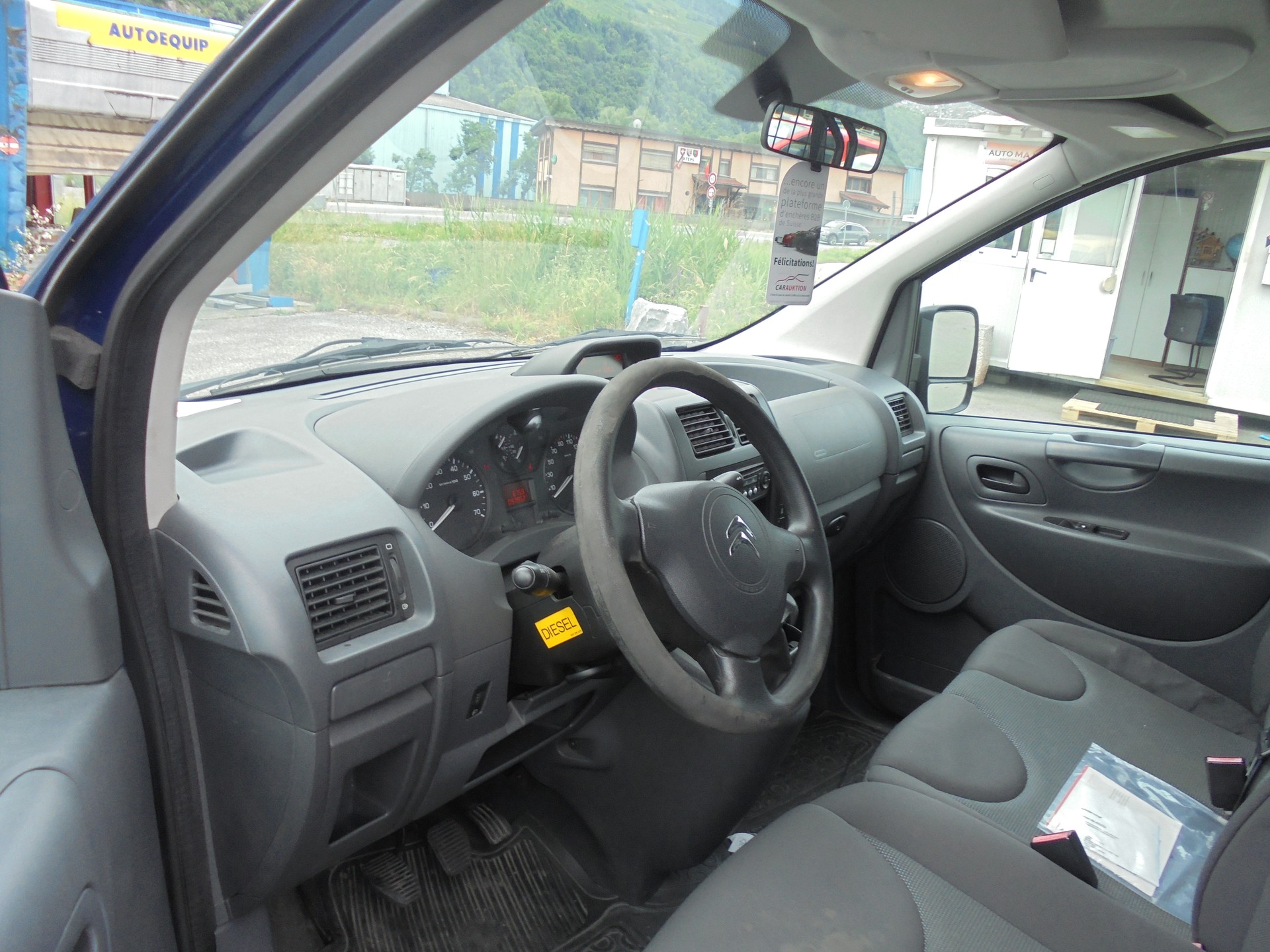 CITROEN Jumpy 2.0 HDi L2H1 Attraction-image-9