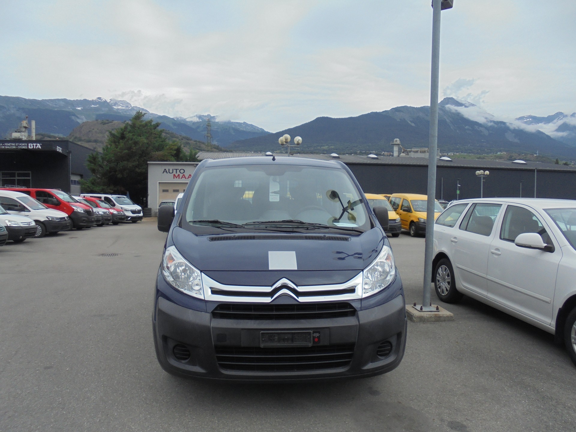 CITROEN Jumpy 2.0 HDi L2H1 Attraction-image-2