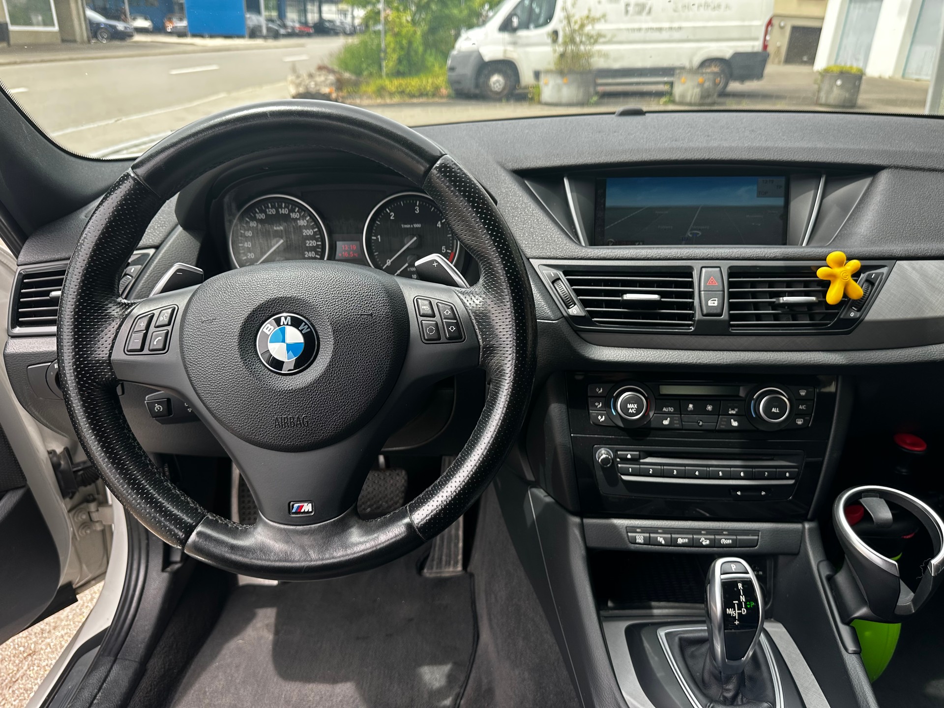 BMW X1 xDrive 25d Steptronic M-Paket-image-8
