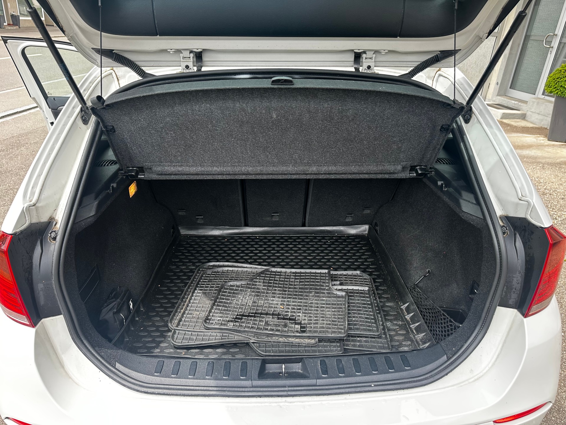 BMW X1 xDrive 25d Steptronic M-Paket-image-11