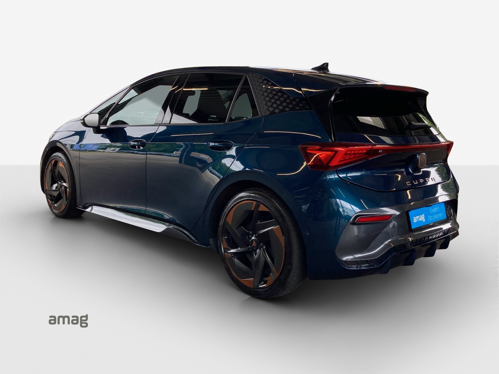 CUPRA Born 58 kWh-showroom-element-2