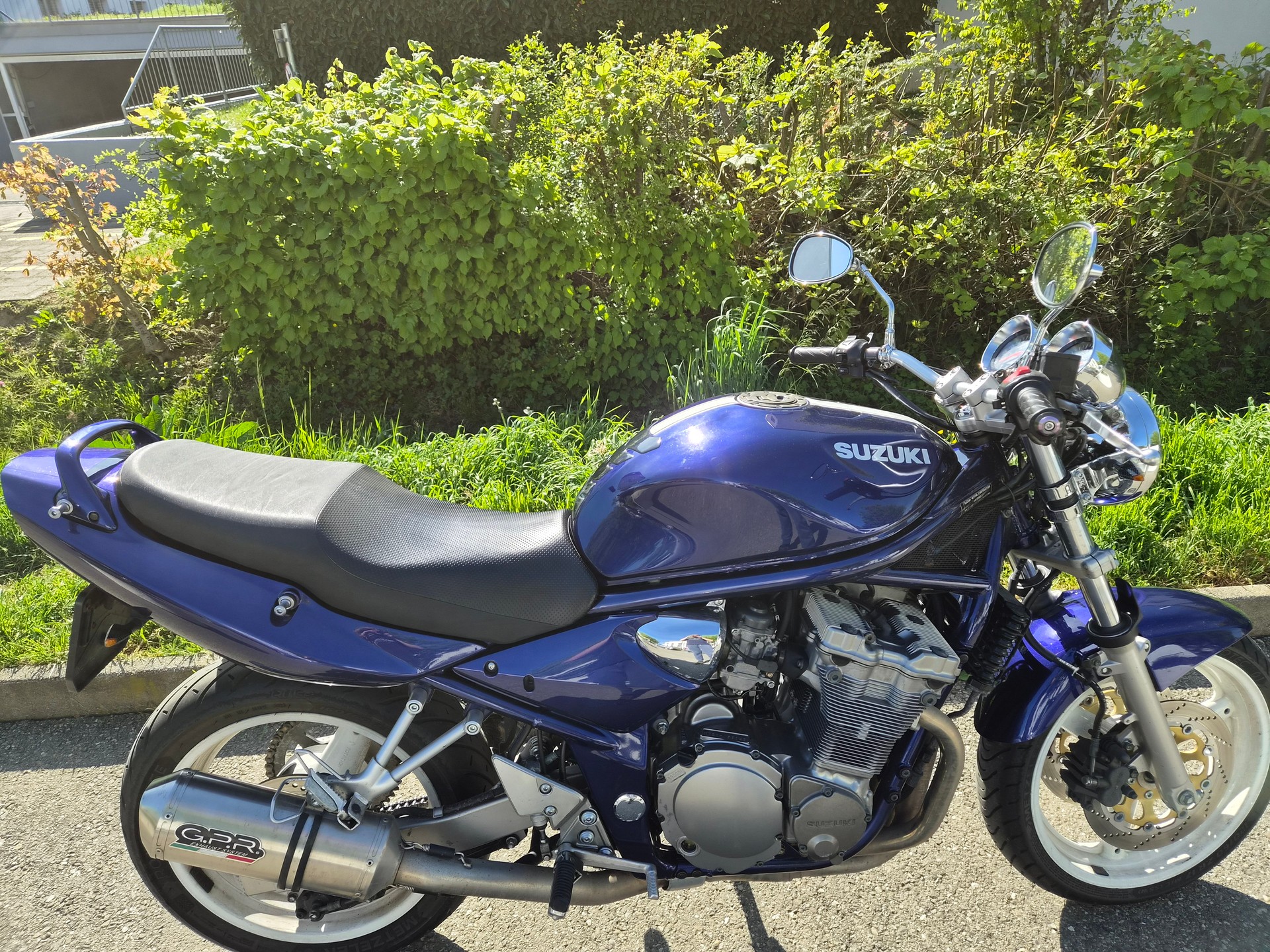 SUZUKI GSF 600 S Bandit-image-1