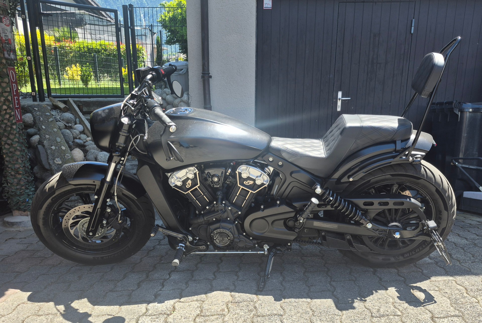 INDIAN Scout Bobber ABS-image-1