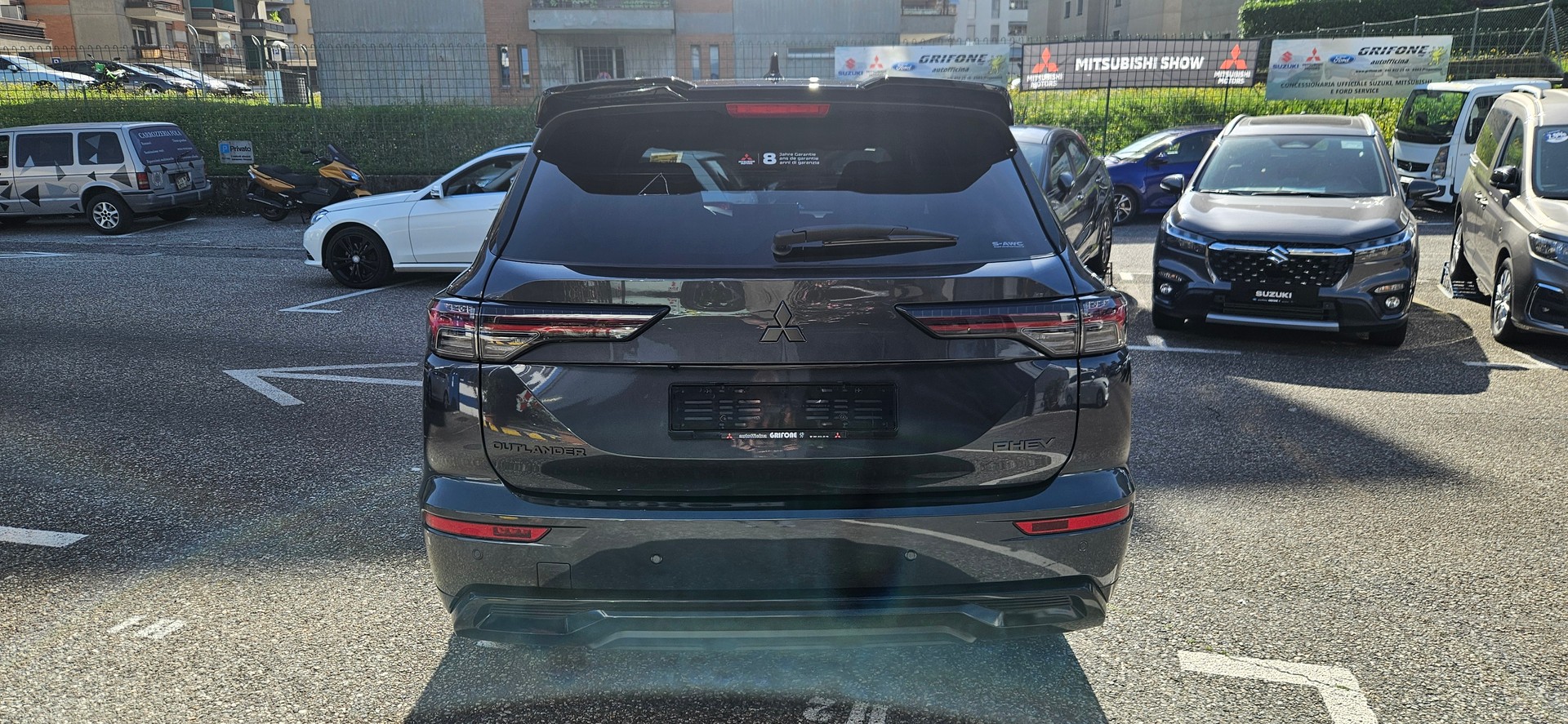 MITSUBISHI Outlander 2.4 PHEV Sport 4WD Automatic-image-3