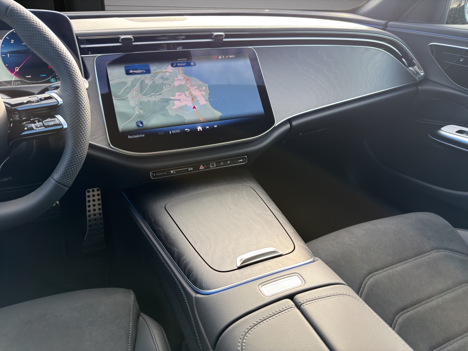 MERCEDES-BENZ E 220 d T 4Matic 9G-Tronic-image-11
