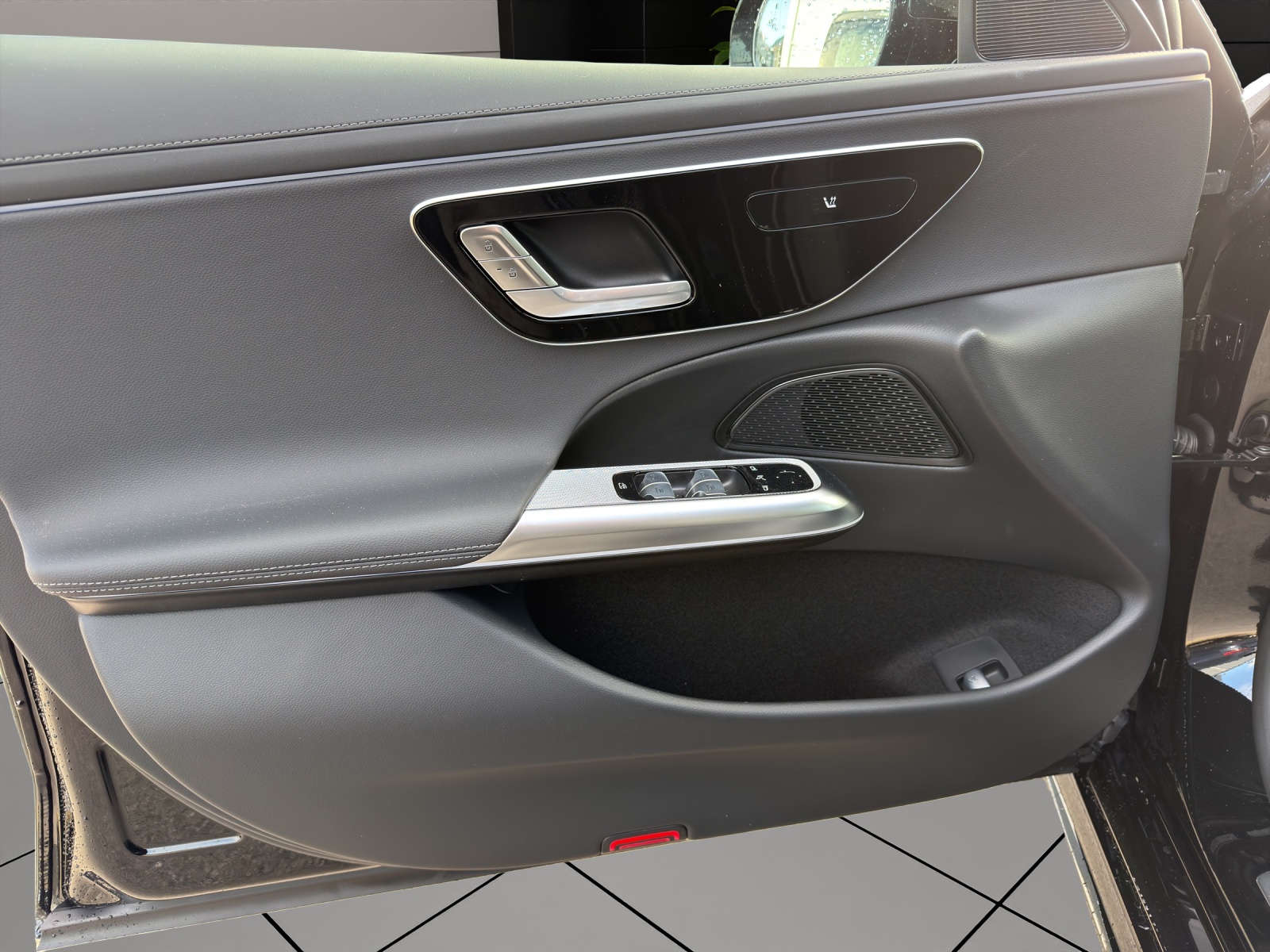 MERCEDES-BENZ E 220 d T 4Matic 9G-Tronic-image-7