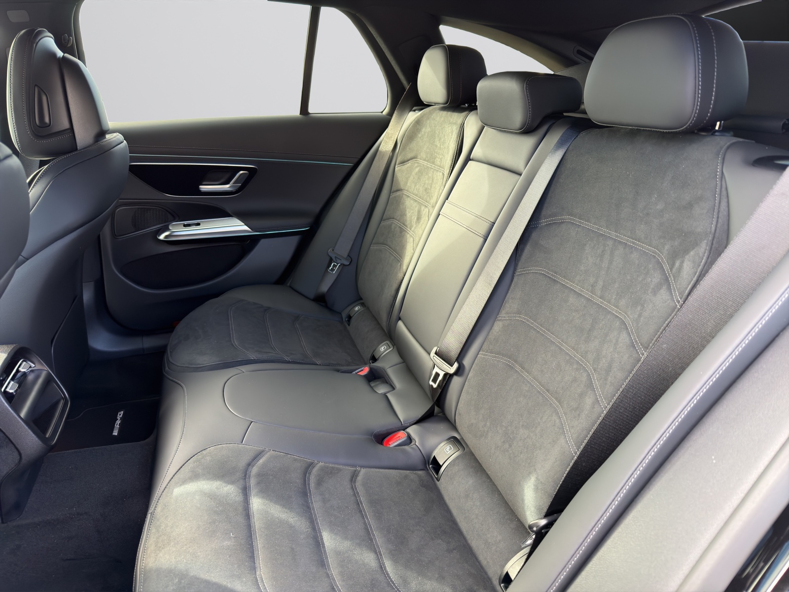 MERCEDES-BENZ E 220 d T 4Matic 9G-Tronic-image-9