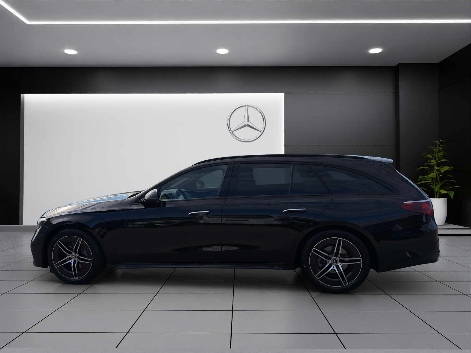 MERCEDES-BENZ E 220 d T 4Matic 9G-Tronic-showroom-element-2