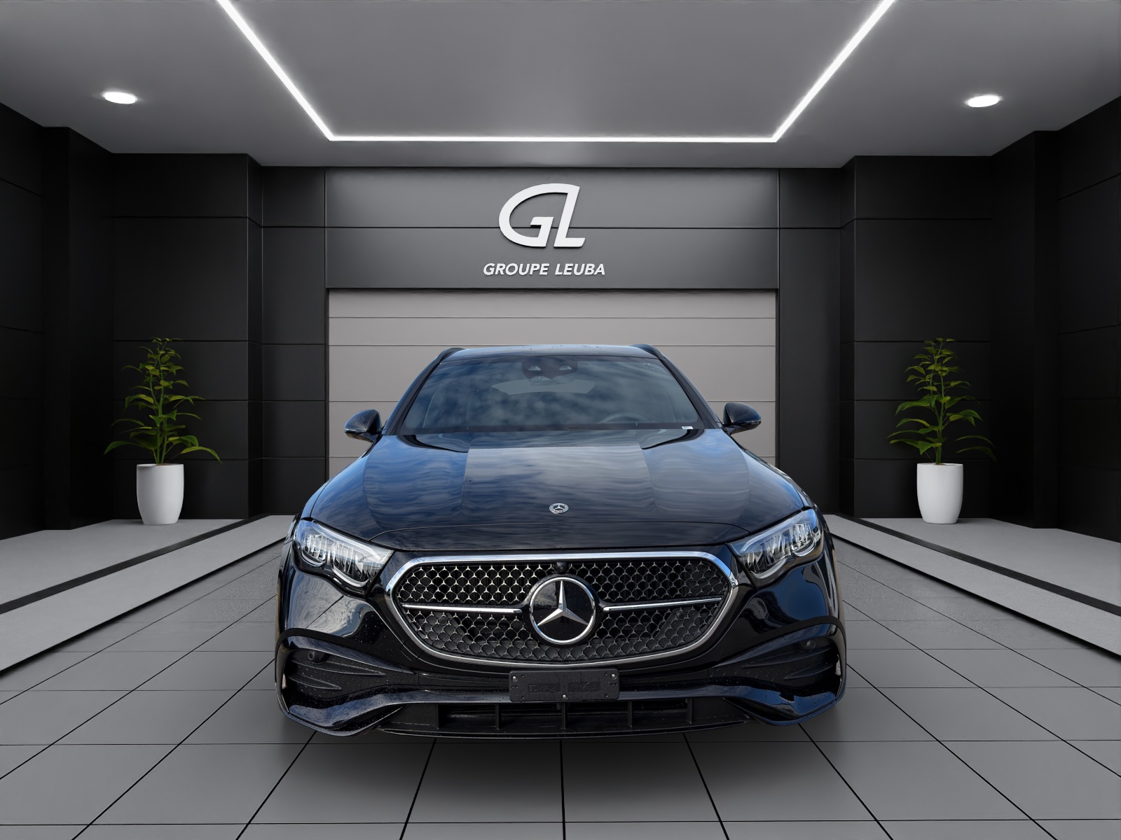 MERCEDES-BENZ E 220 d T 4Matic 9G-Tronic-showroom-element-1