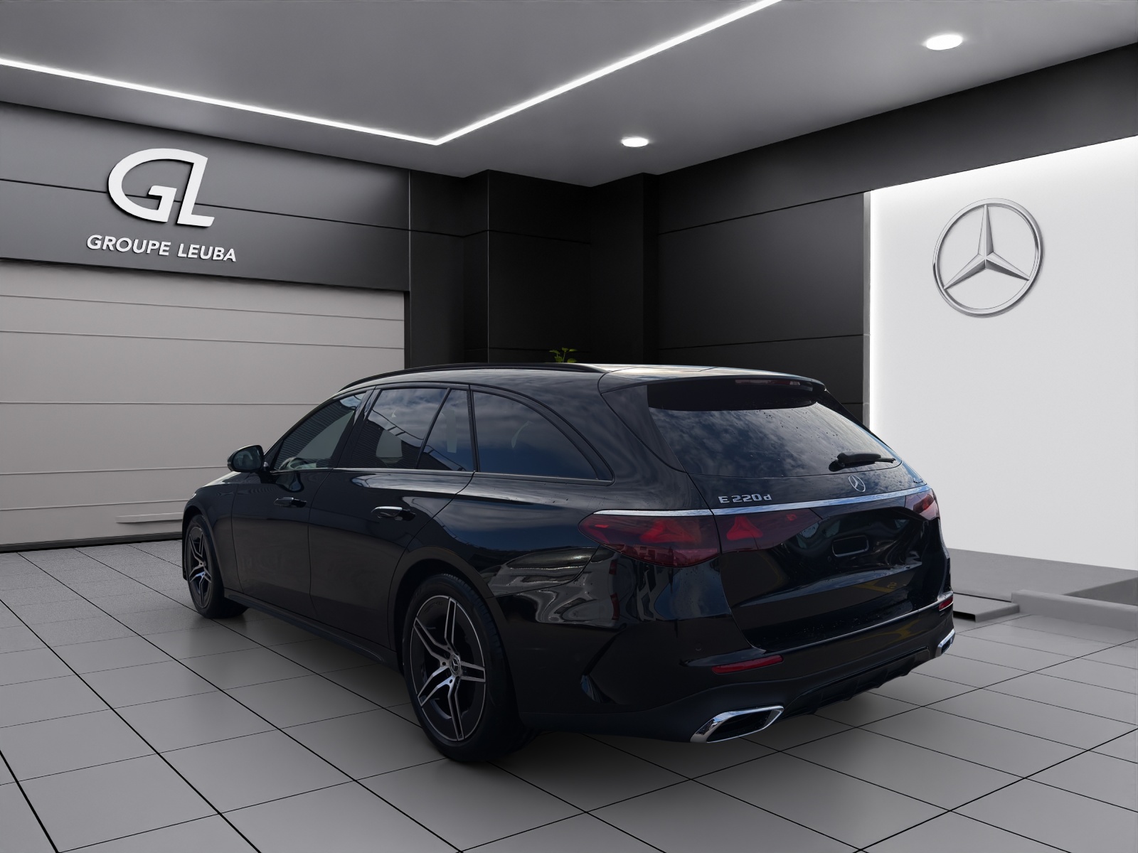 MERCEDES-BENZ E 220 d T 4Matic 9G-Tronic-showroom-element-3