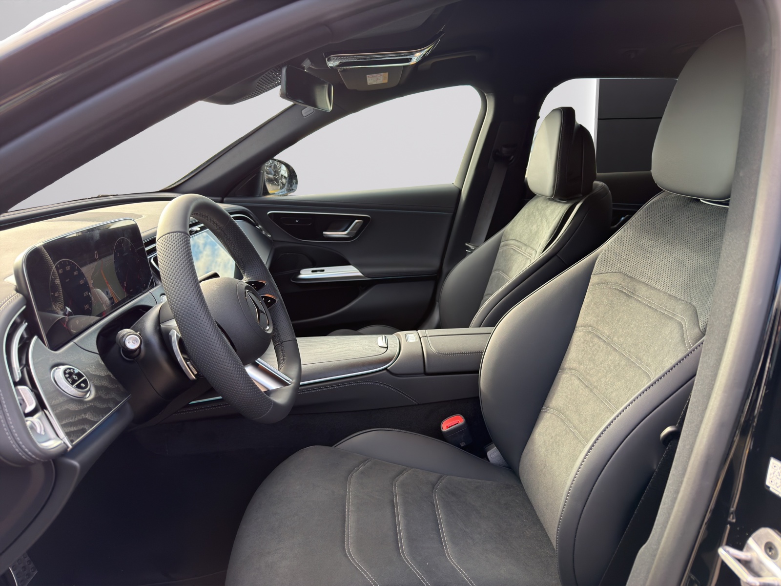 MERCEDES-BENZ E 220 d T 4Matic 9G-Tronic-image-8