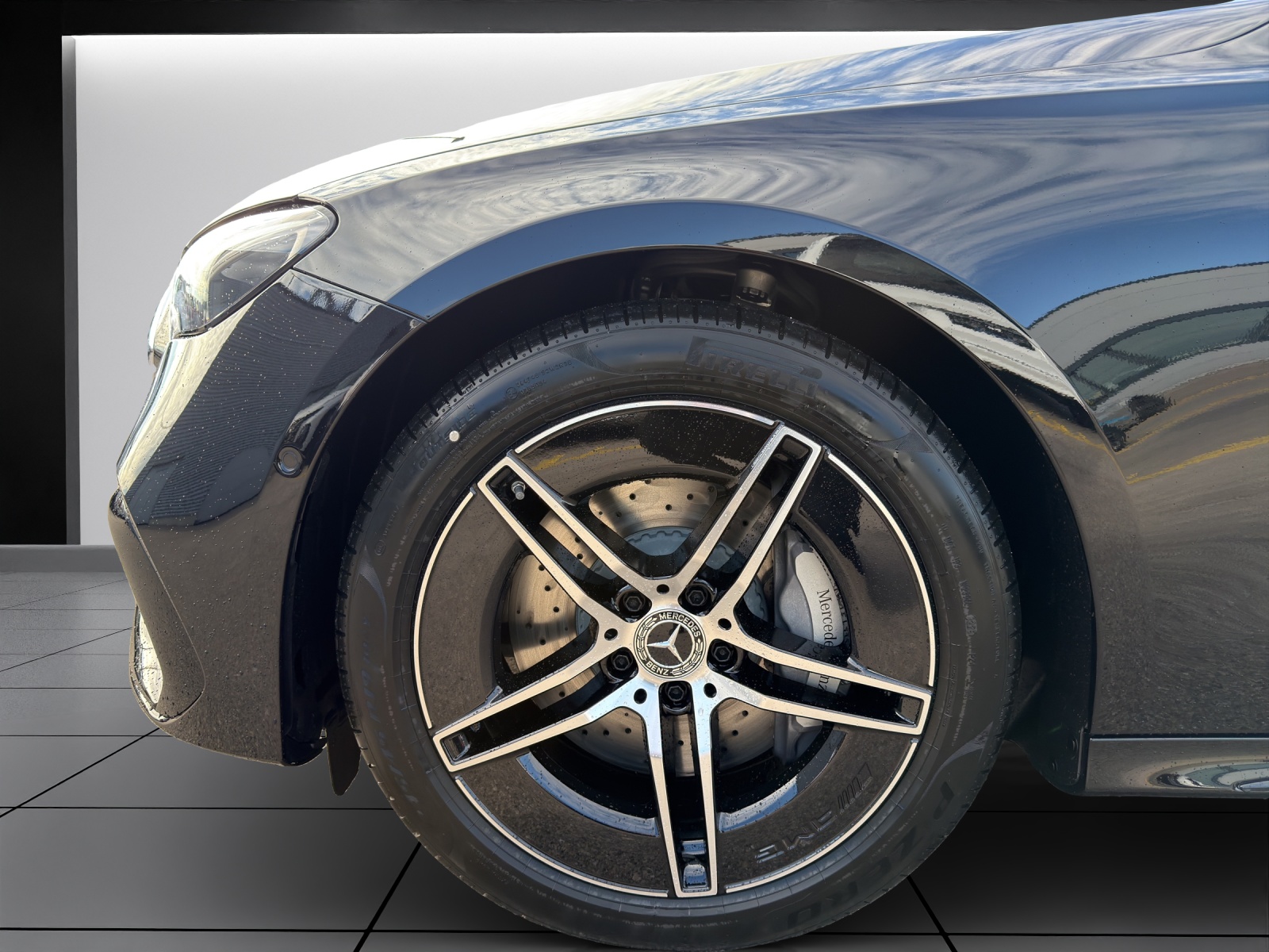 MERCEDES-BENZ E 220 d T 4Matic 9G-Tronic-image-6