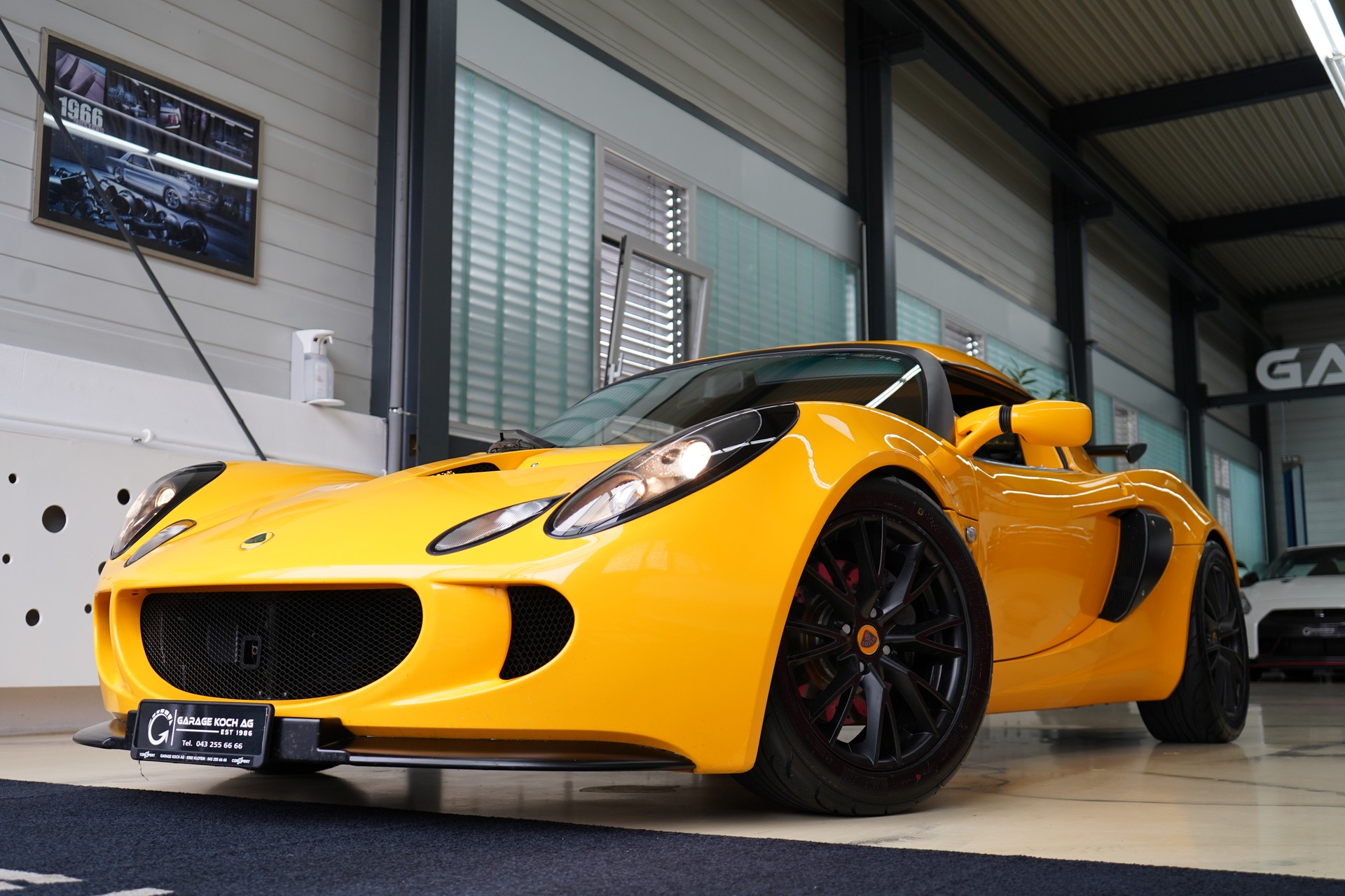LOTUS Exige-showroom-element-1