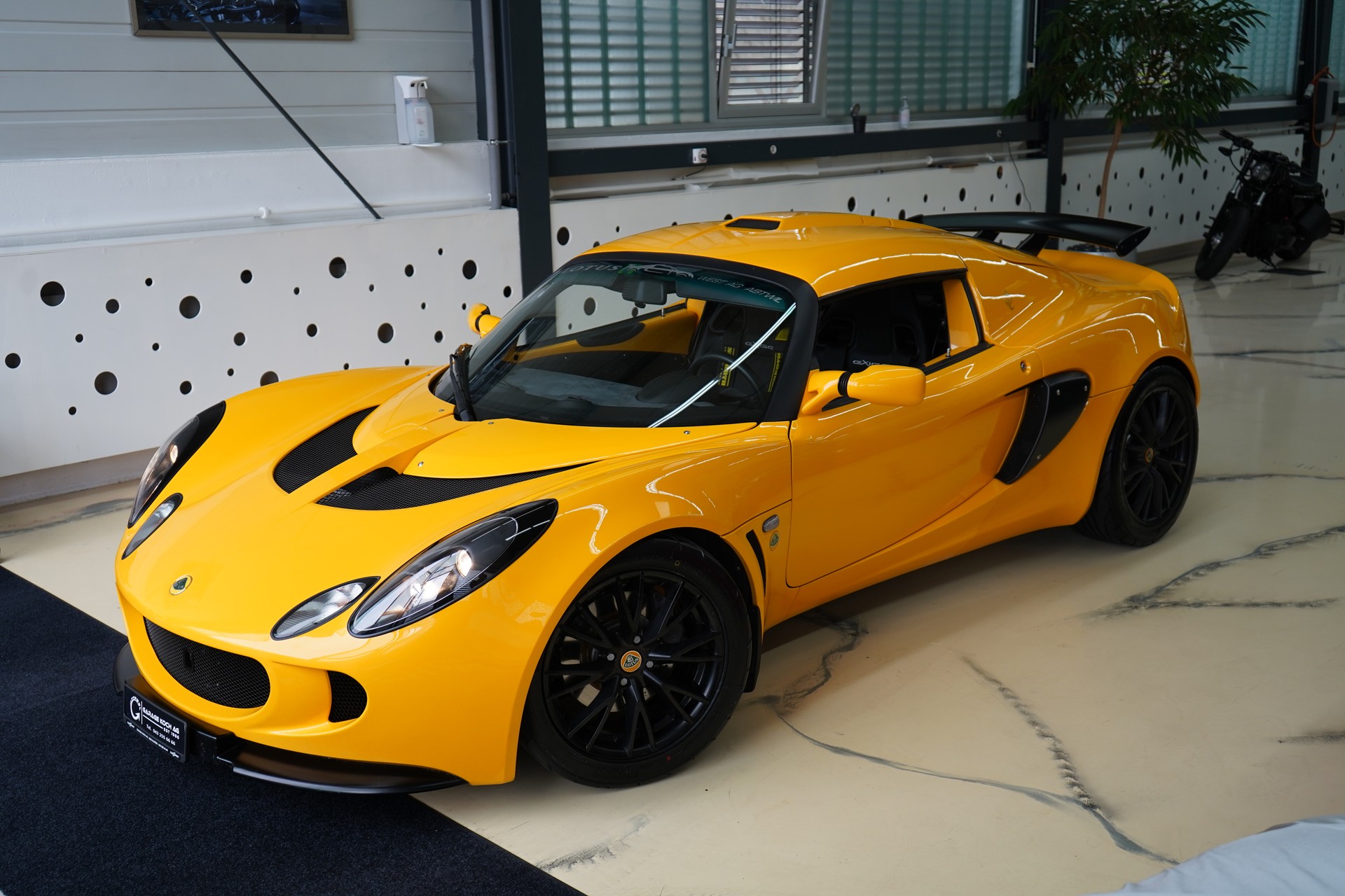 LOTUS Exige-showroom-element-2