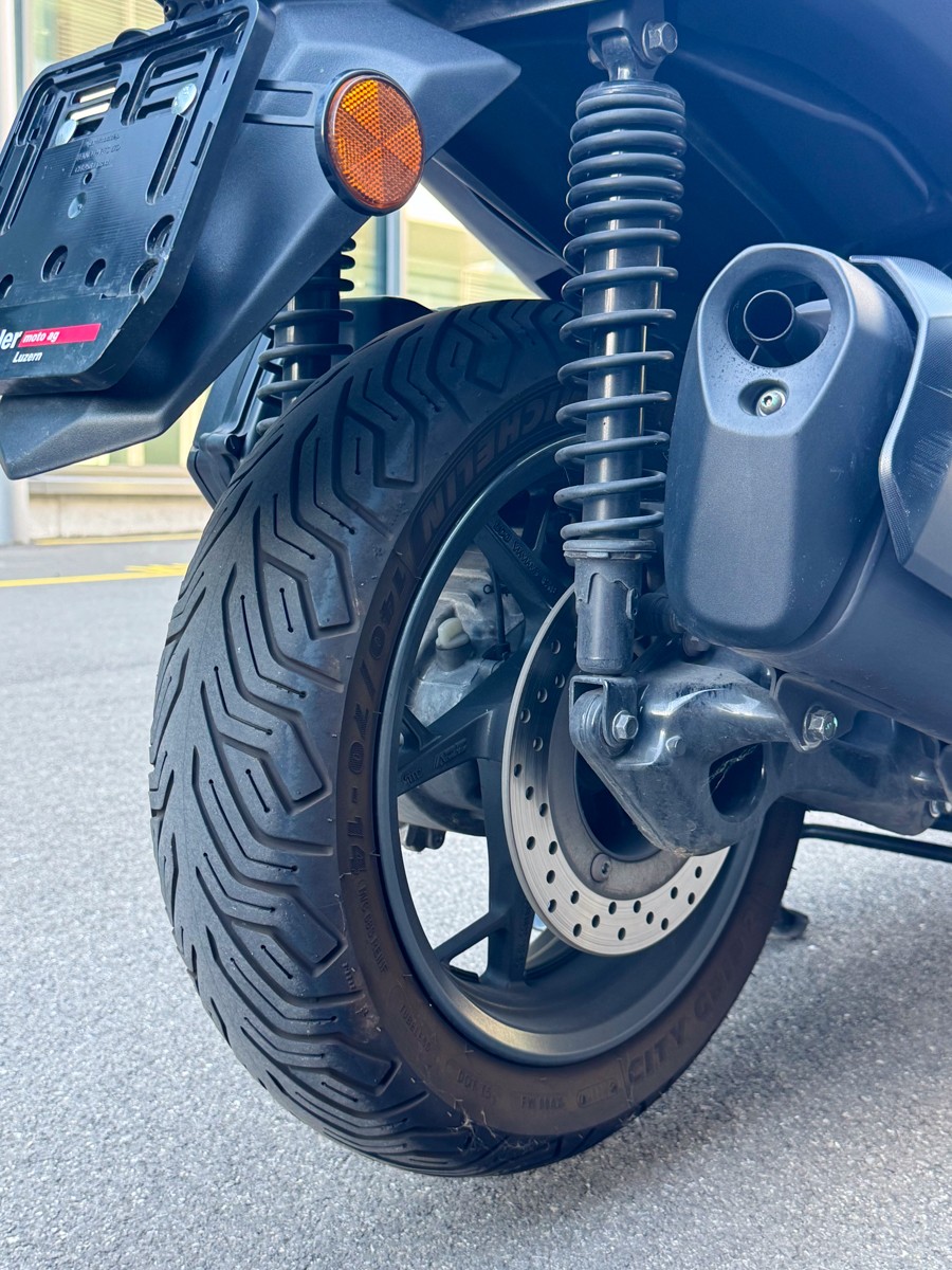 YAMAHA X-Max 300-image-11