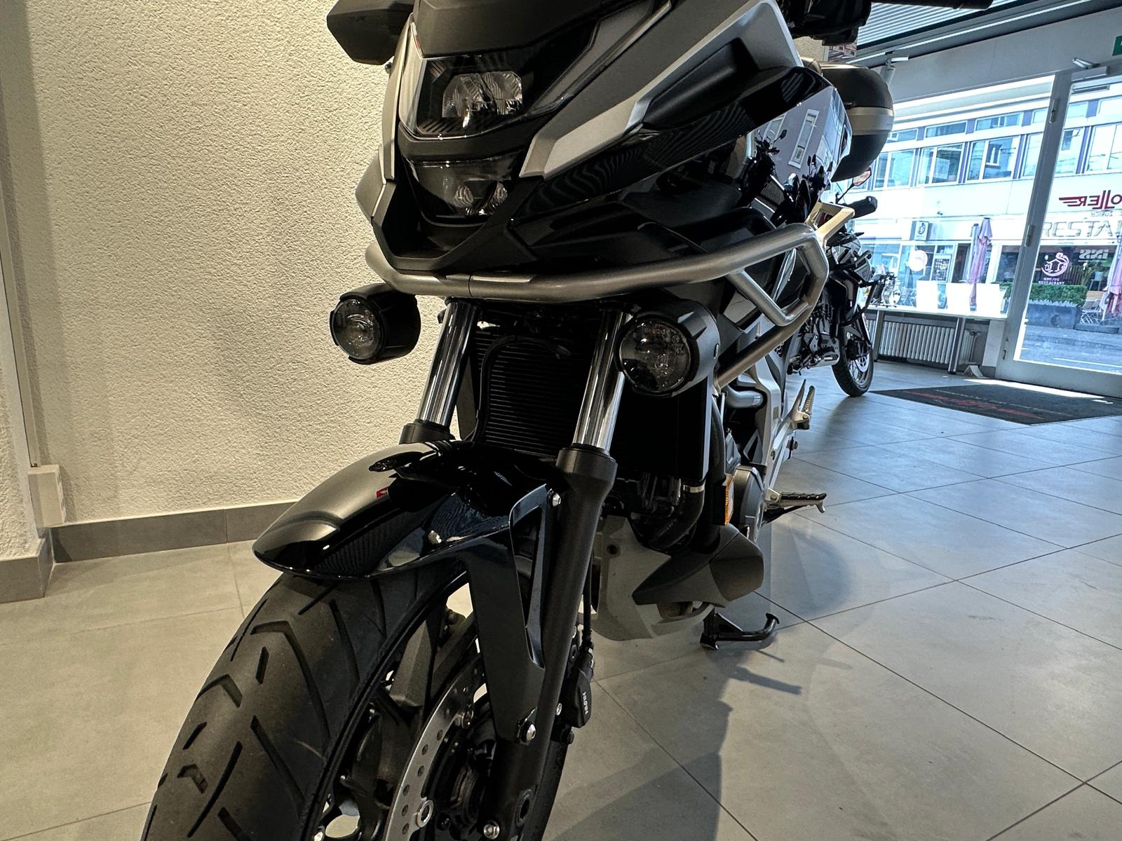 HONDA NC 750 DCT | Occasion | nur 830 km | Div. Zubehör | Top Zustand-image-10