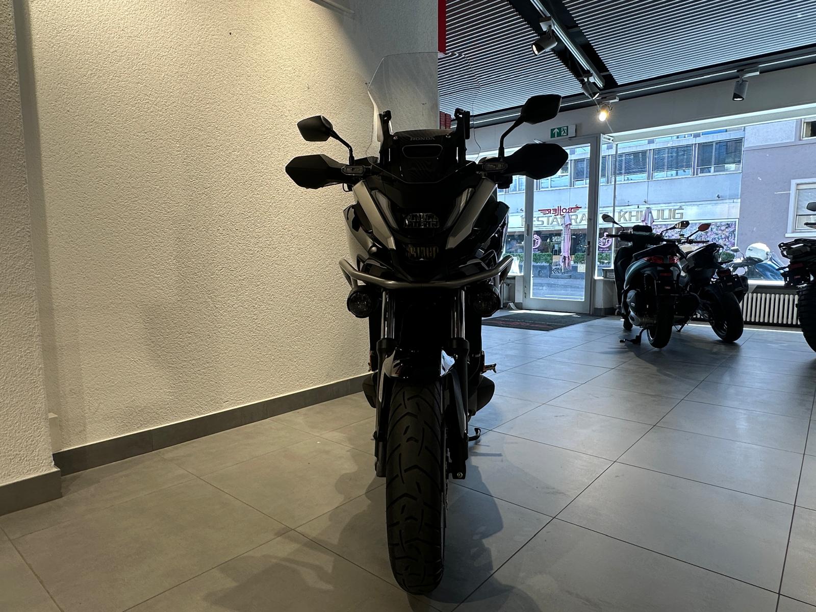HONDA NC 750 DCT | Occasion | nur 830 km | Div. Zubehör | Top Zustand-image-7