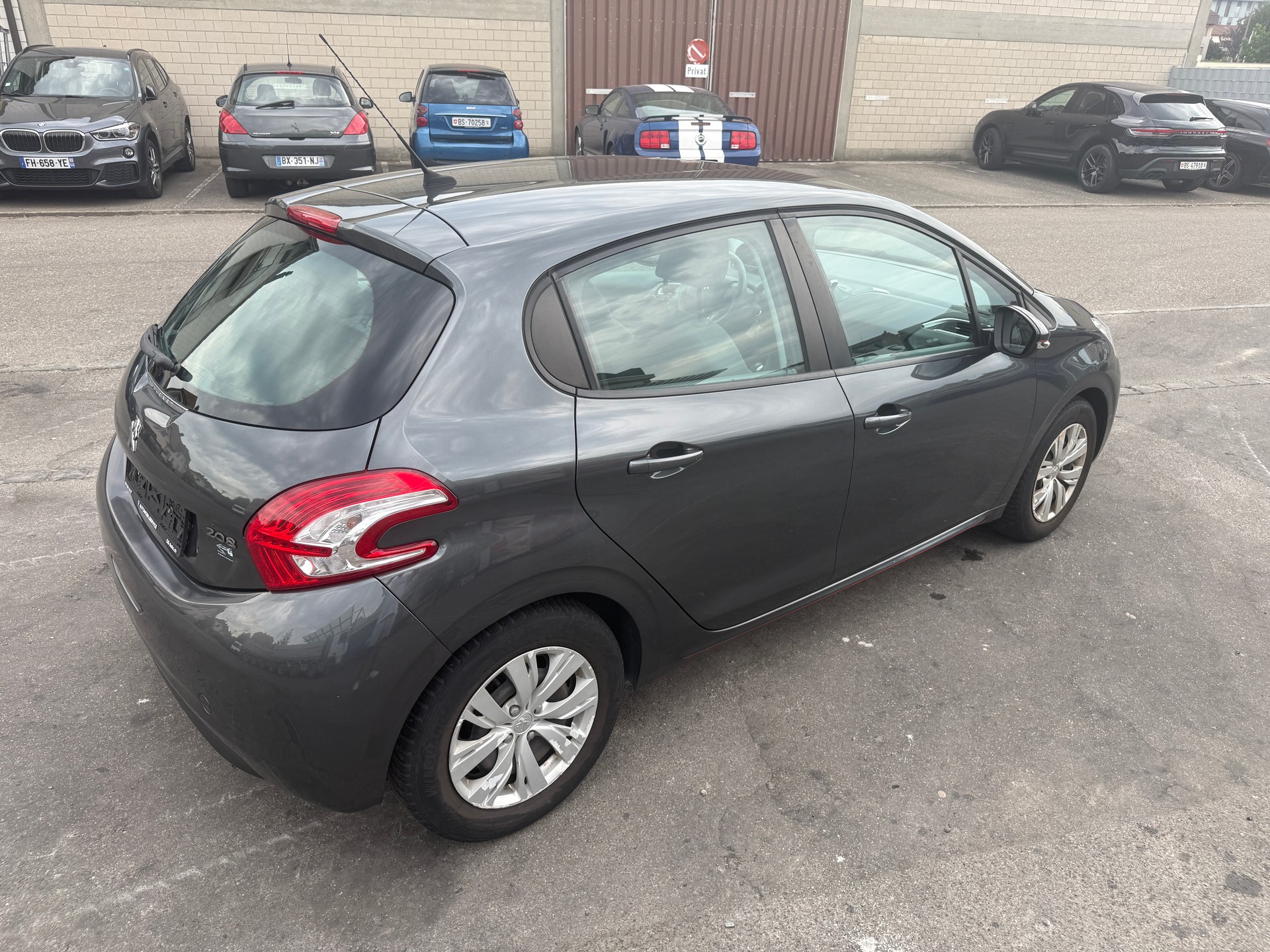 PEUGEOT 208 1.2 VTI Active-image-3