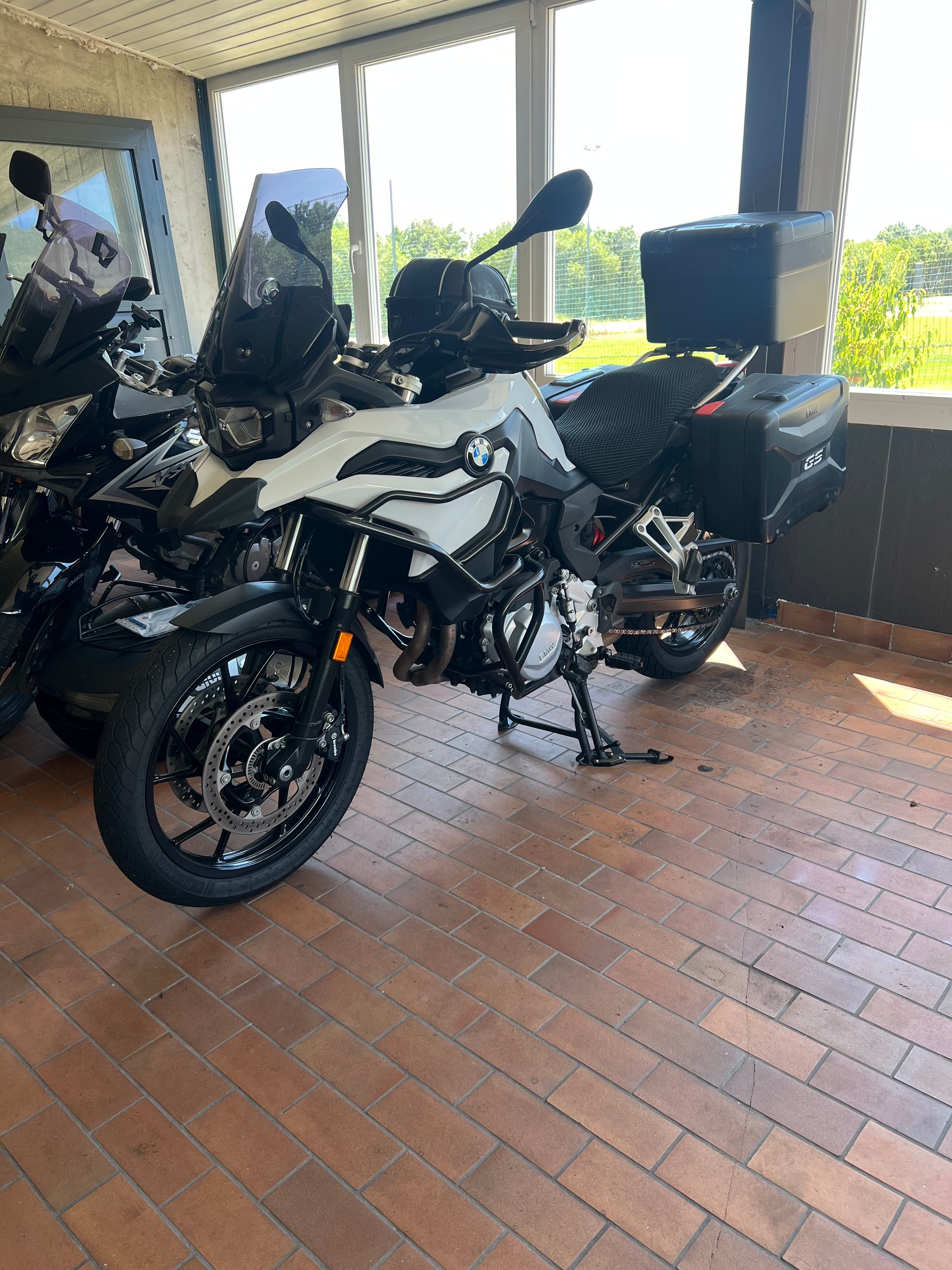 BMW F 750 GS ABS (35kW)-image-0