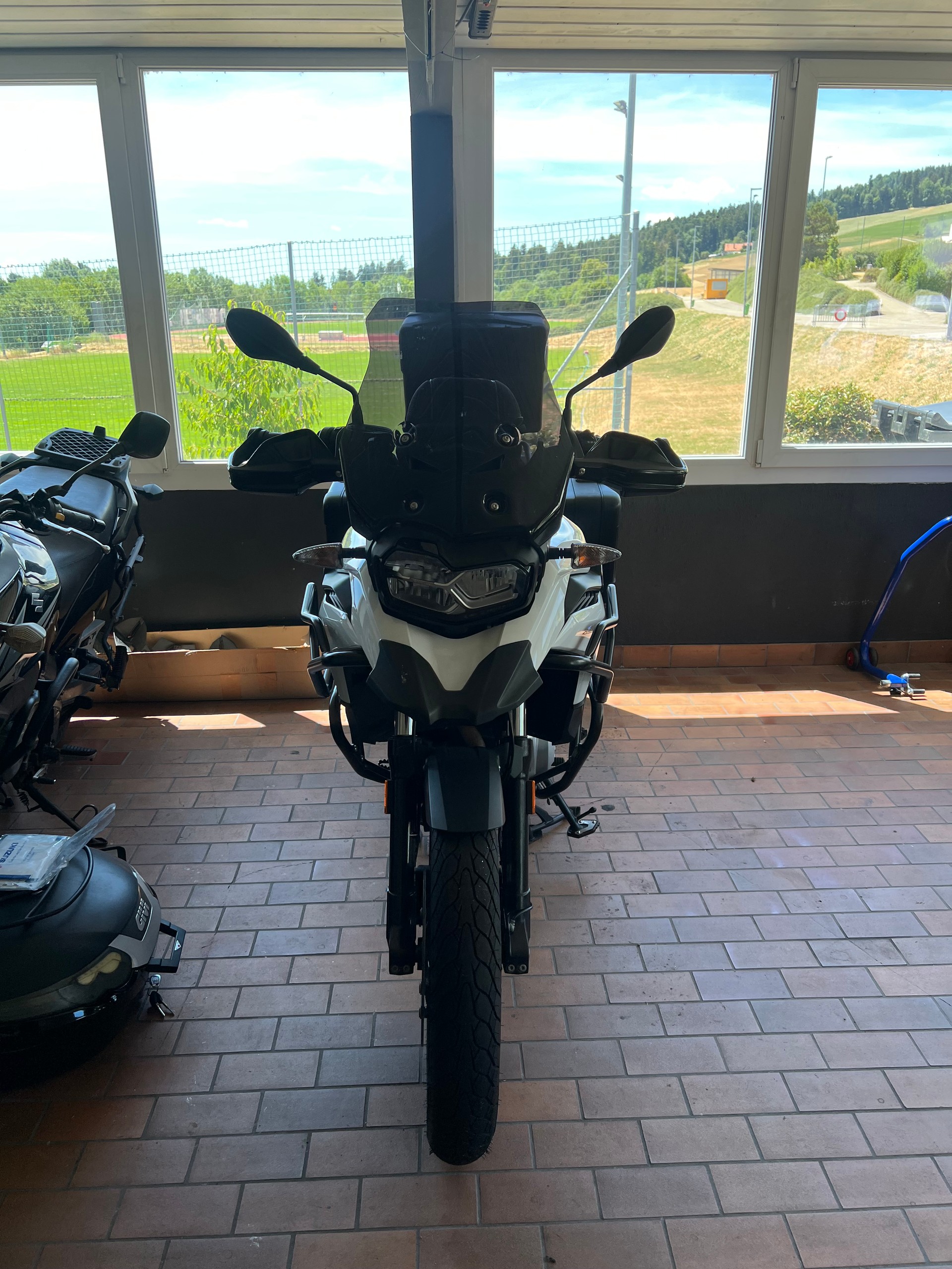 BMW F 750 GS ABS (35kW)-image-1