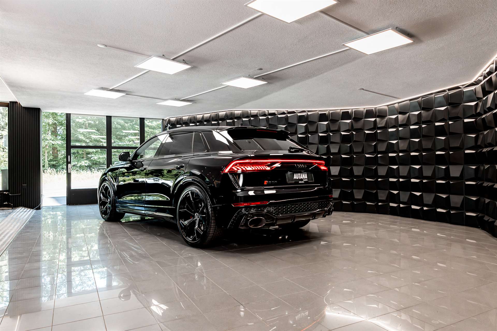 AUDI RSQ8 quattro tiptronic-showroom-element-2