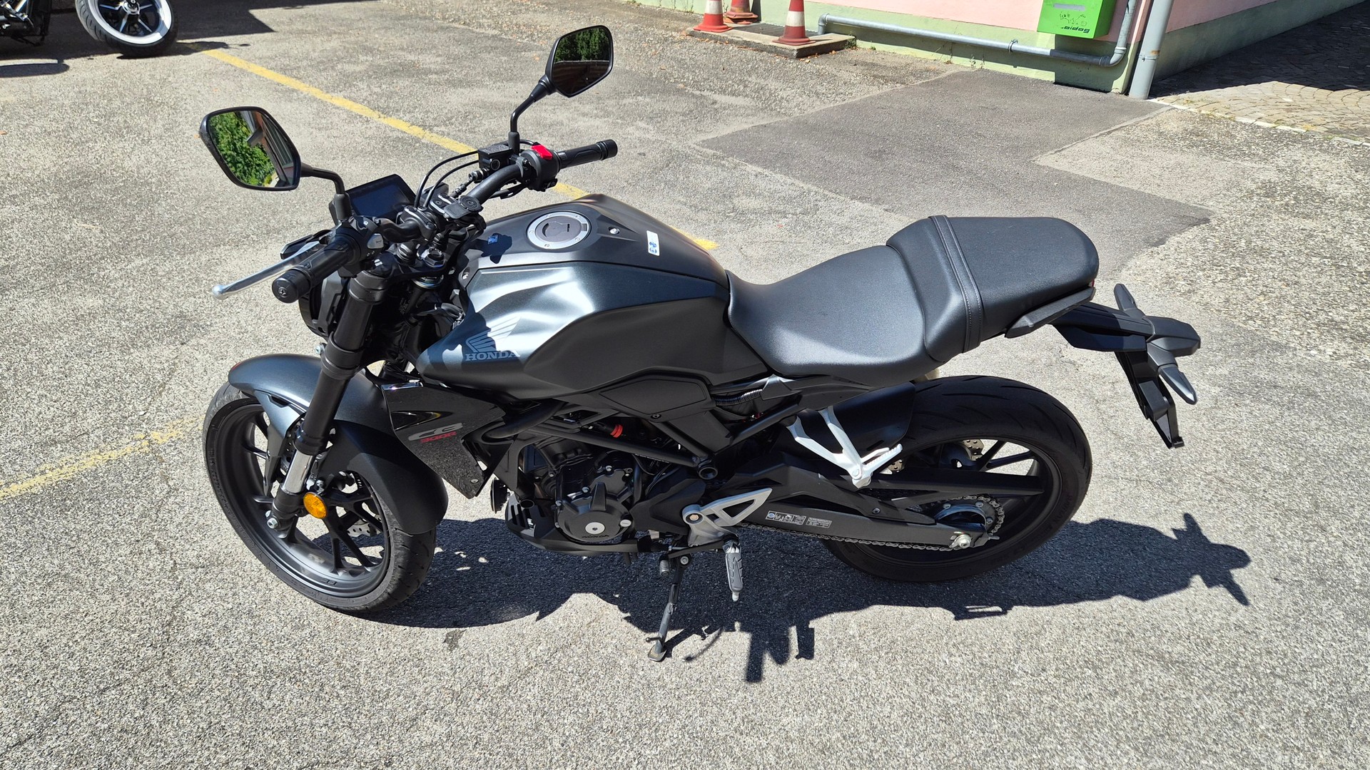 HONDA CB 300 R-image-4