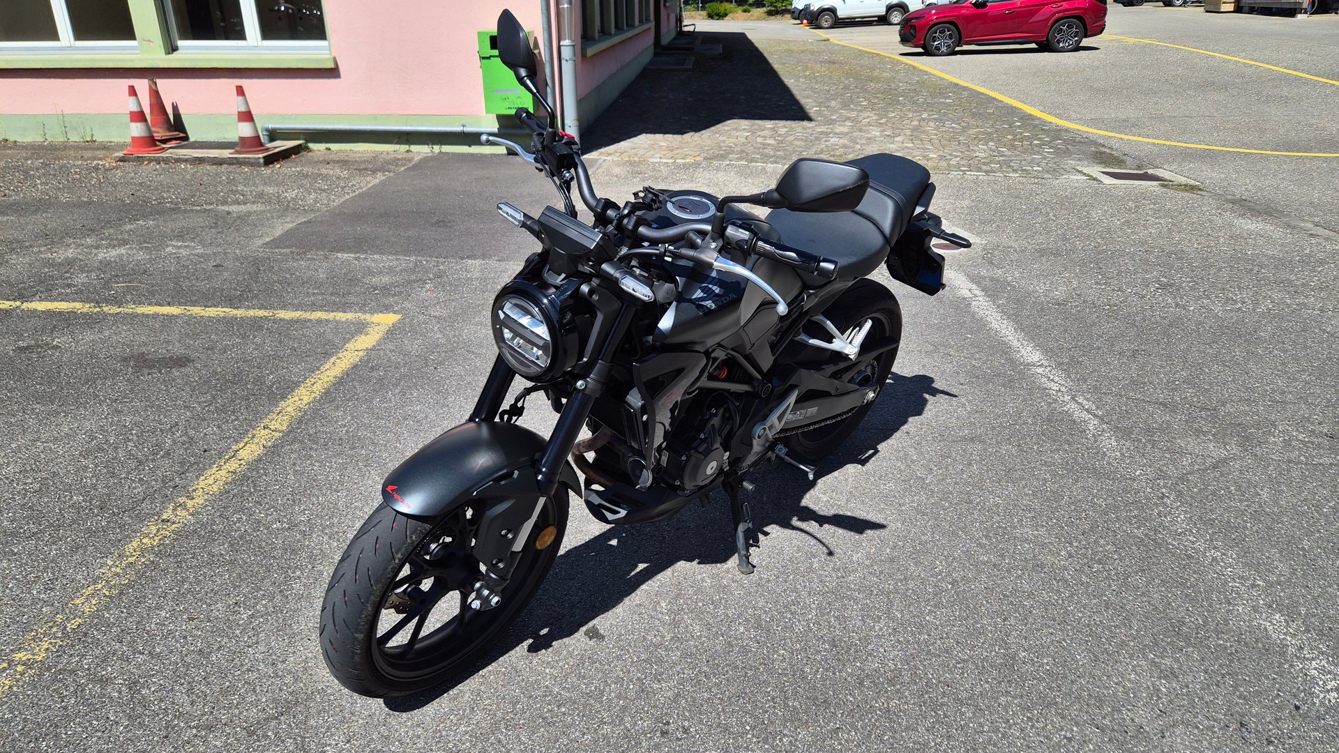HONDA CB 300 R-image-5
