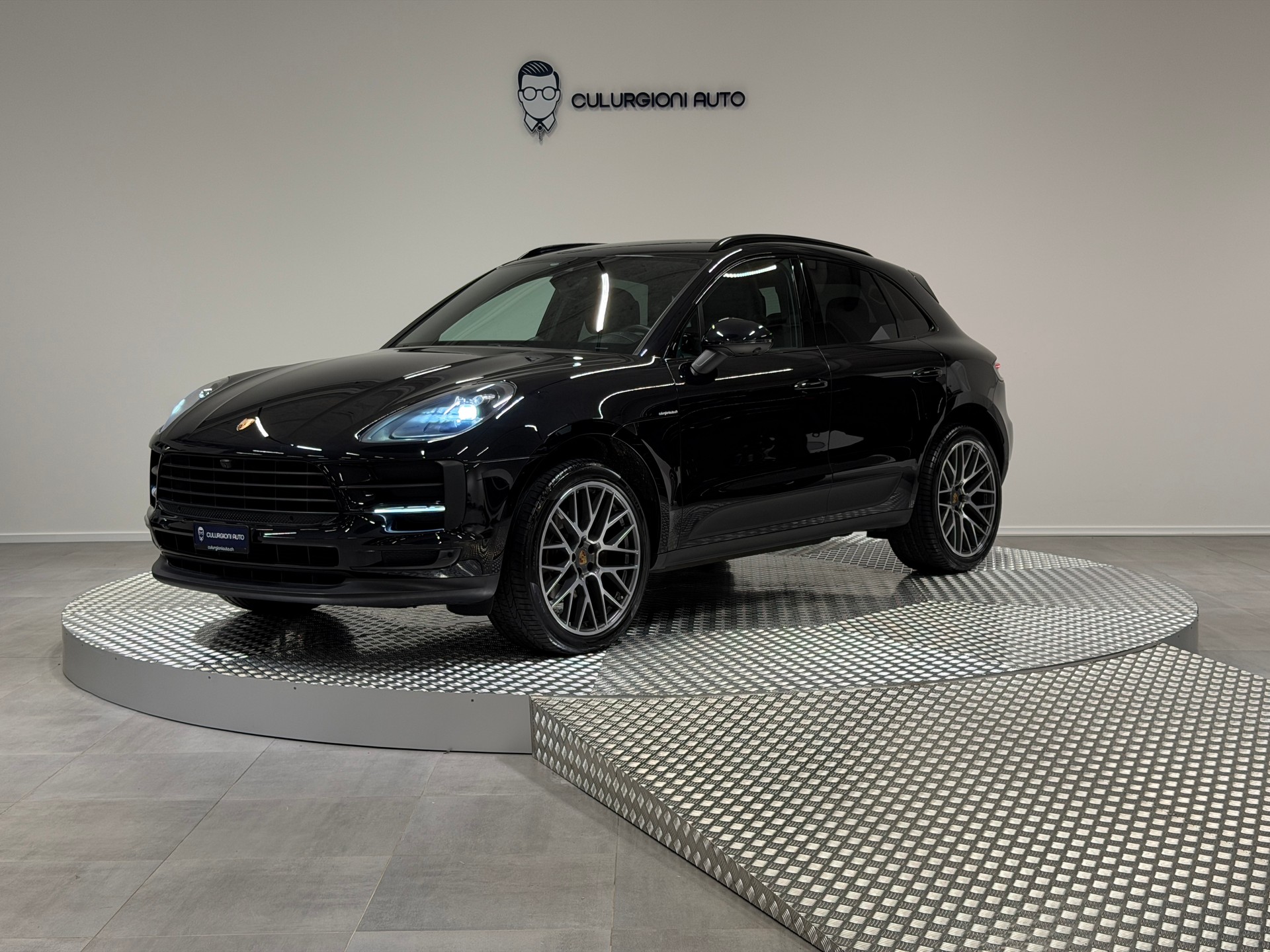 PORSCHE Macan PDK