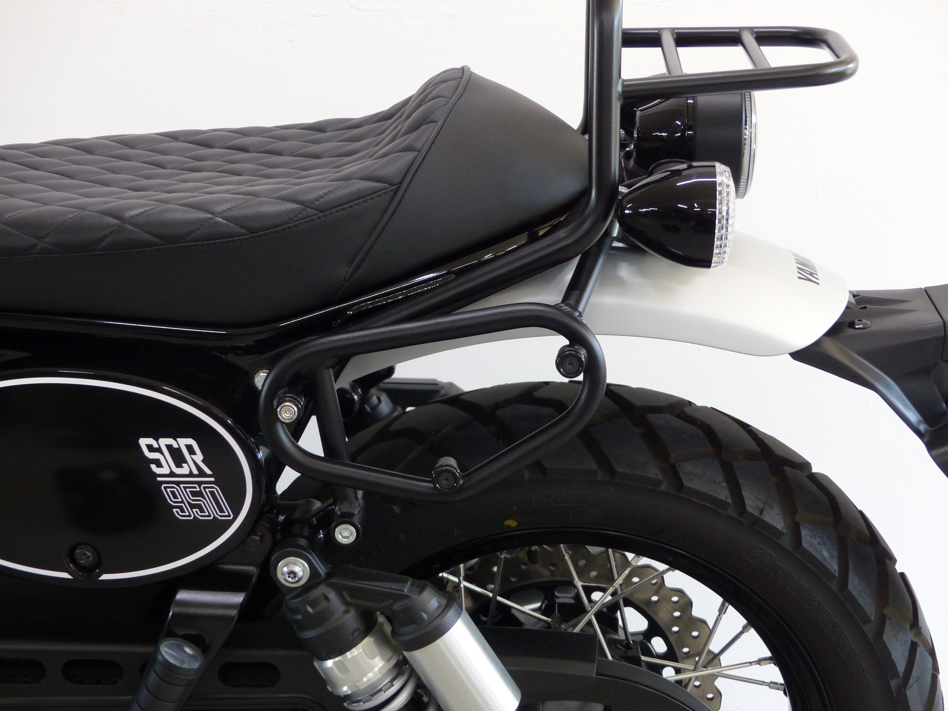 YAMAHA SCR 950 ABS mit Zubehör-image-10