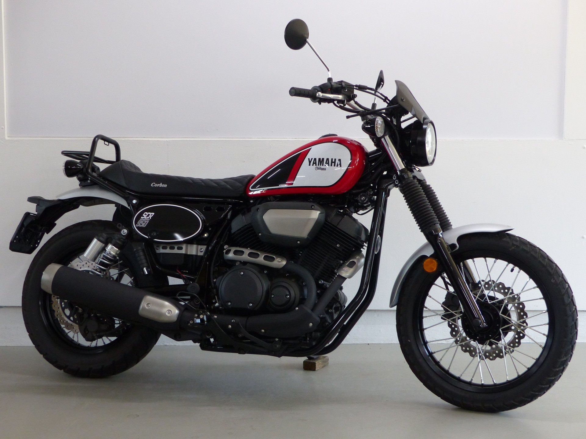YAMAHA SCR 950 ABS mit Zubehör-image-11