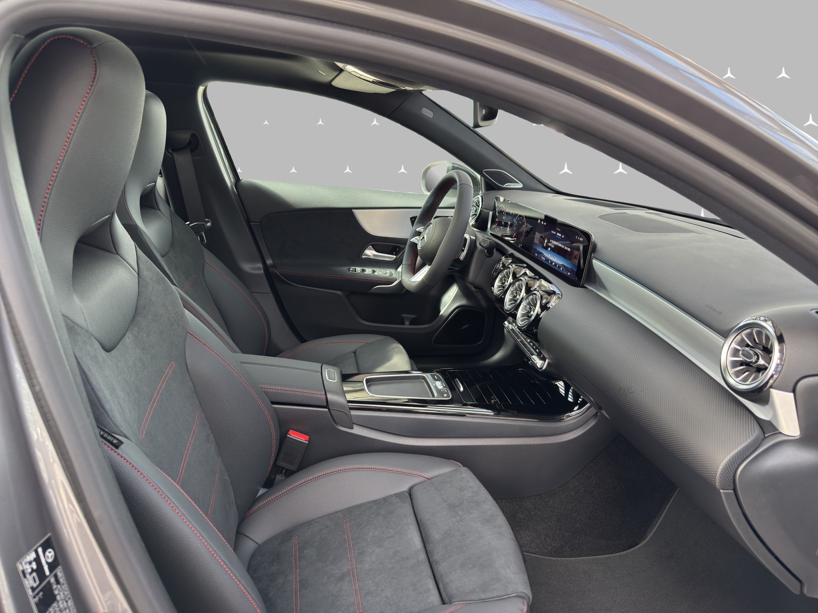 MERCEDES-BENZ A 220 4Matic 8G-DCT-image-15