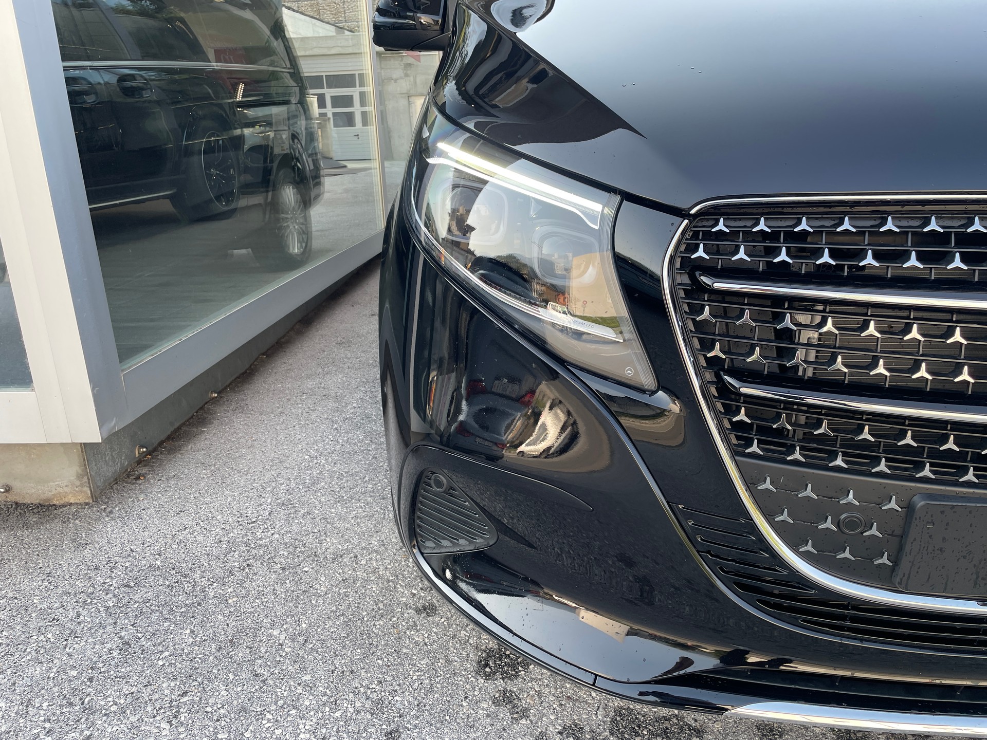 MERCEDES-BENZ V 300 d extralang 4Matic Avantgarde 9G-Tronic-showroom-element-2