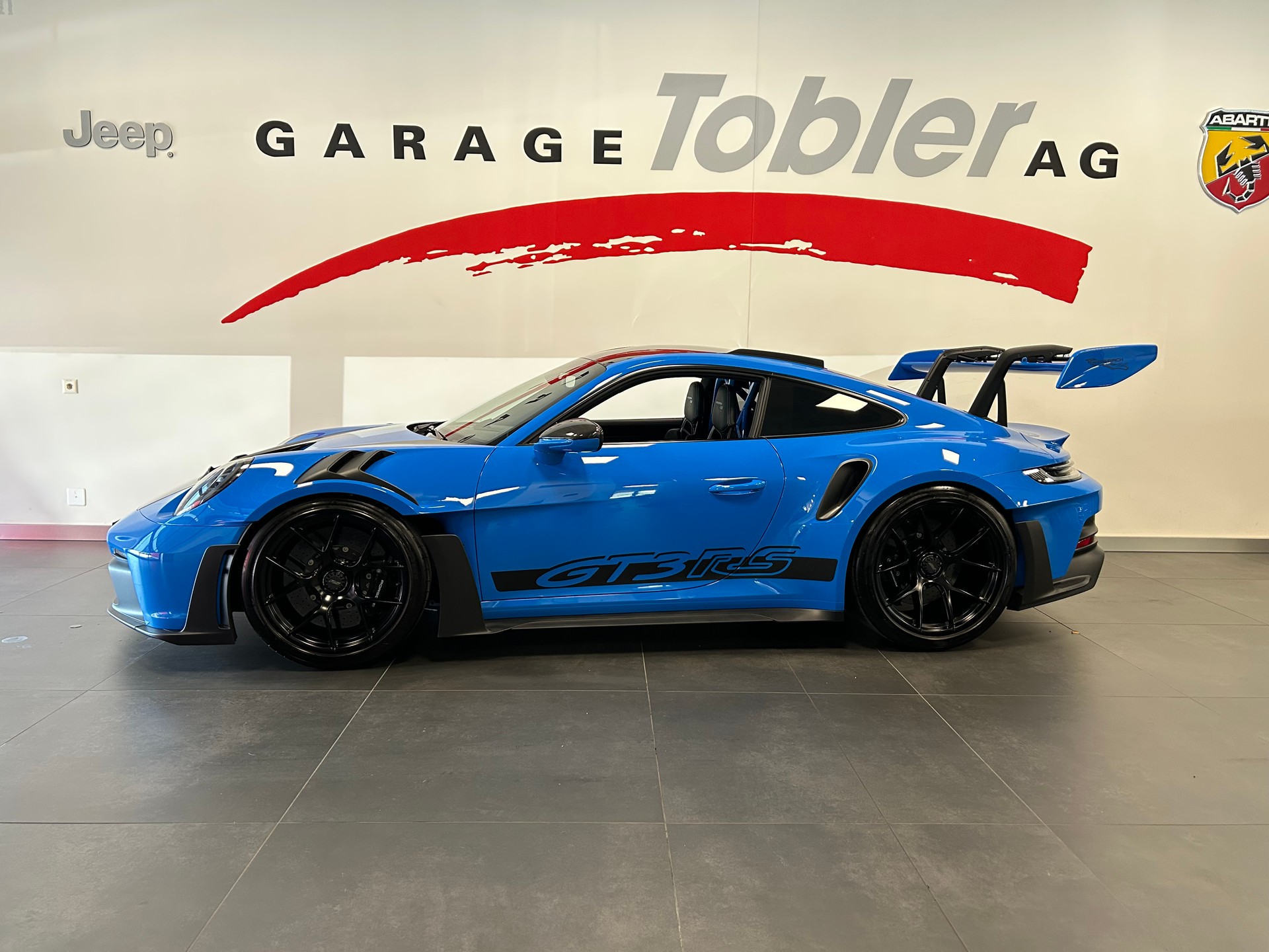 PORSCHE 911 GT3 RS-image-7