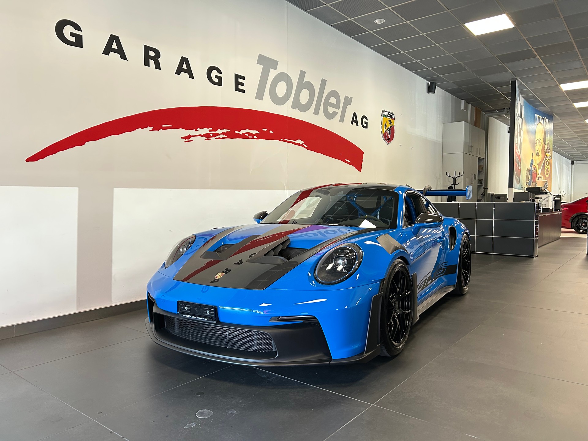 PORSCHE 911 GT3 RS-showroom-element-2