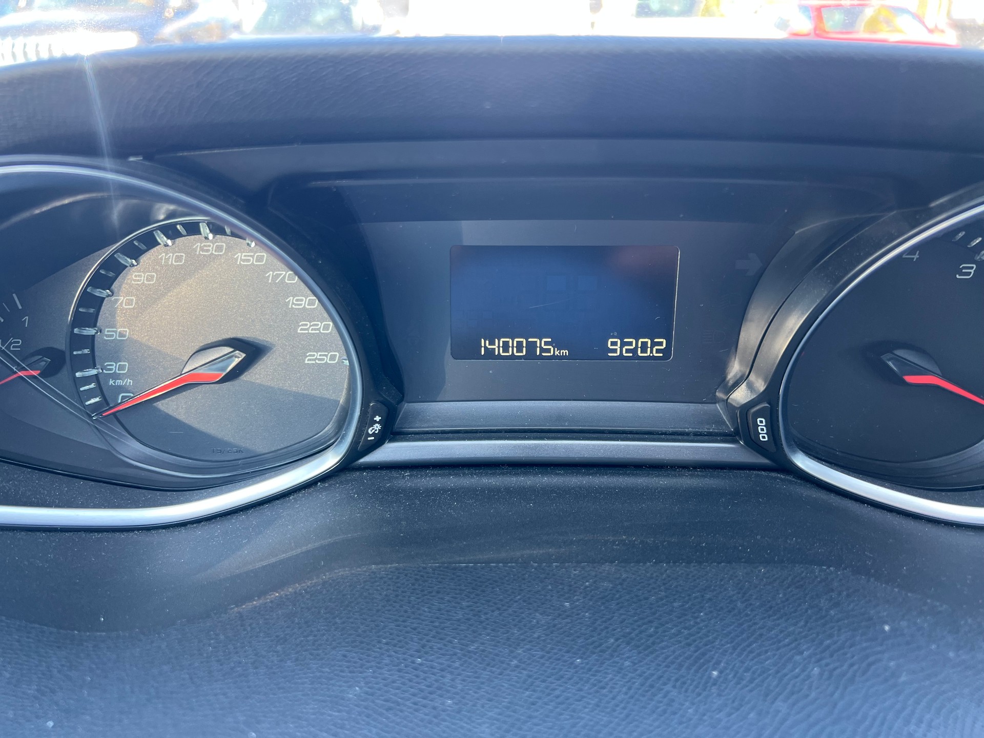 PEUGEOT 308 SW 1.2 THP Style-image-8