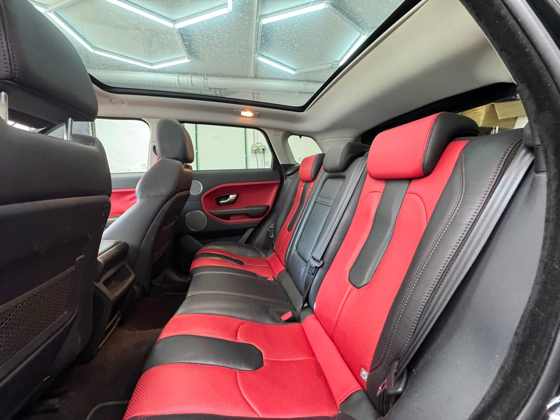 LAND ROVER Range Rover Evoque 2.0 Si4 Prestige AT6-image-8