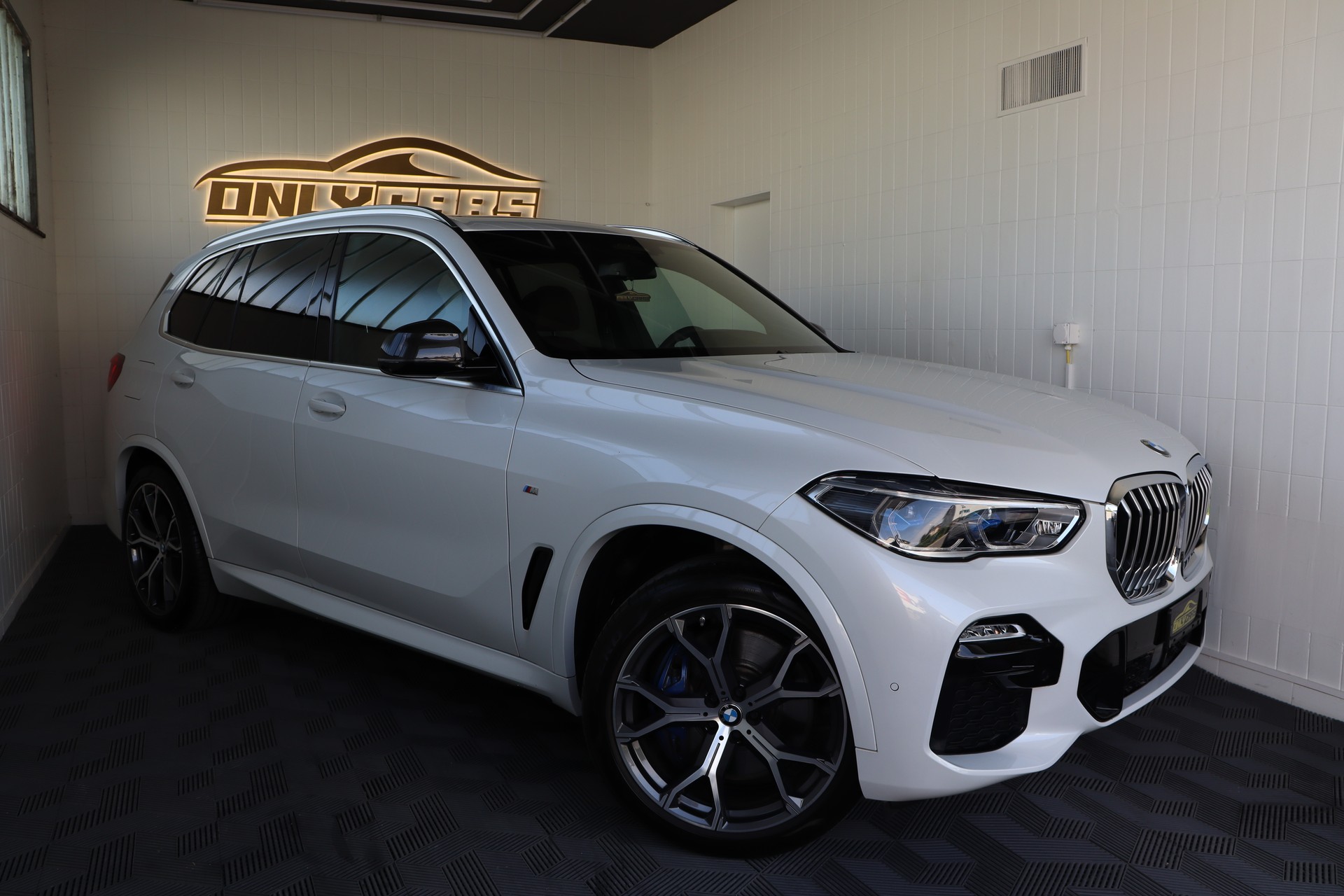 BMW X5 xDrive 48V 40d M Sport Steptronic-image-8