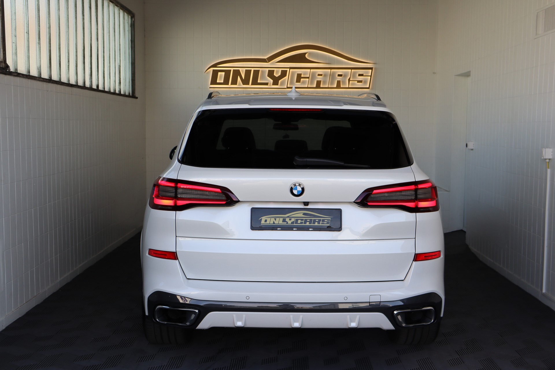 BMW X5 xDrive 48V 40d M Sport Steptronic-image-11