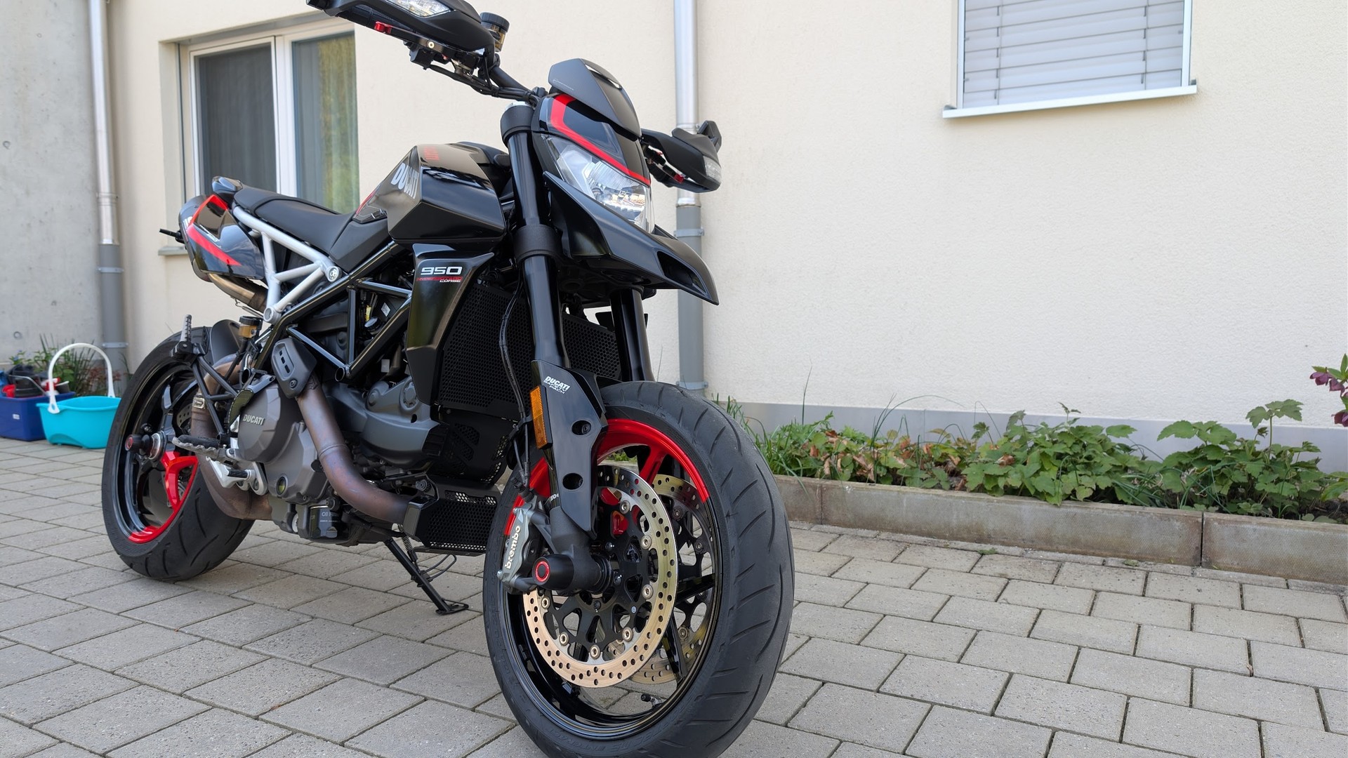 DUCATI Hypermotard 950 RVE-image-2